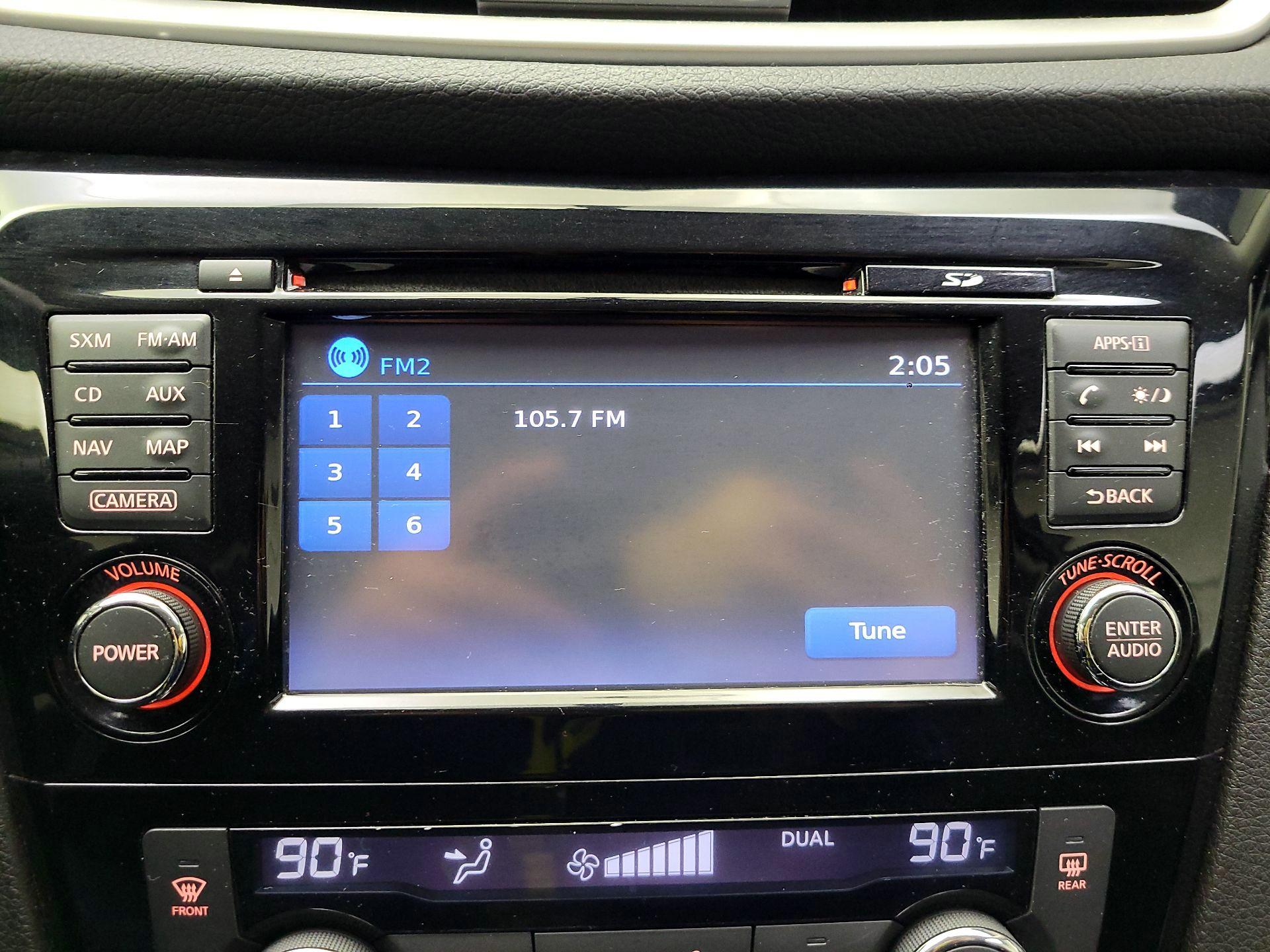 Thumbnail: 2016 Nissan Rogue - 16