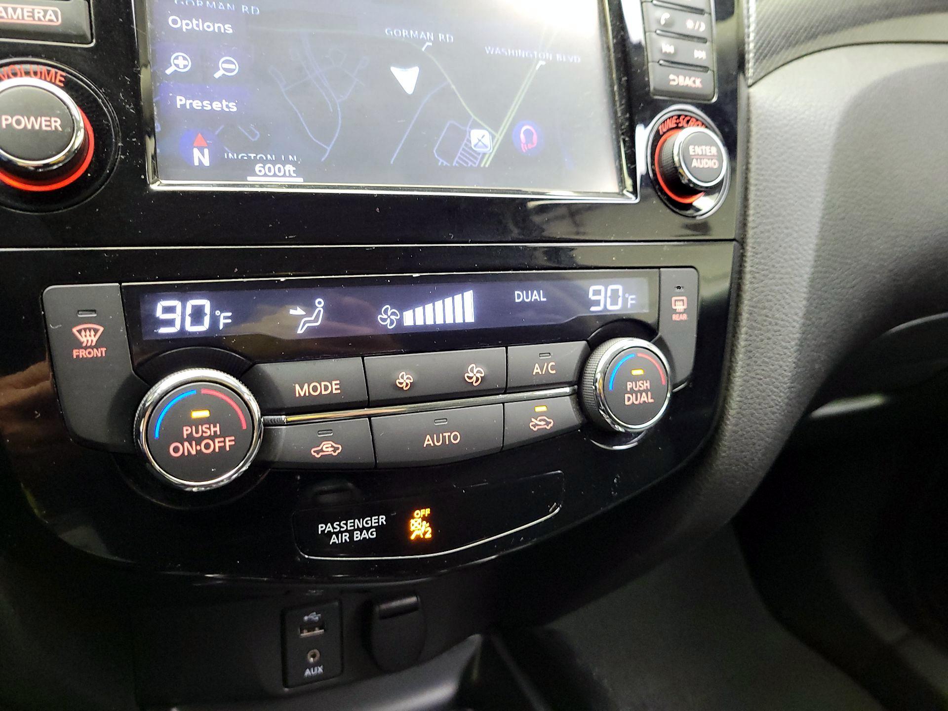 Thumbnail: 2016 Nissan Rogue - 17