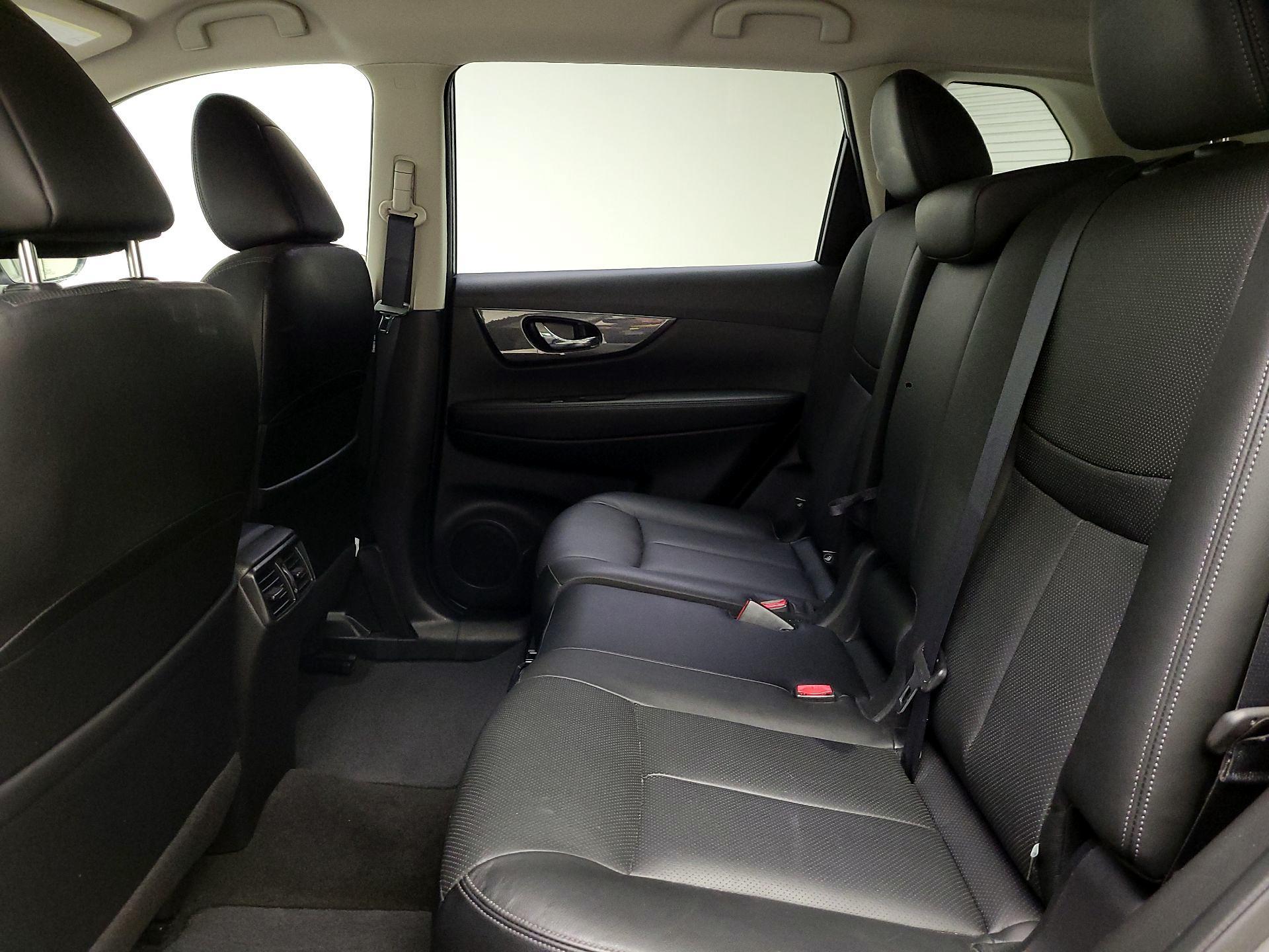 Thumbnail: 2016 Nissan Rogue - 20