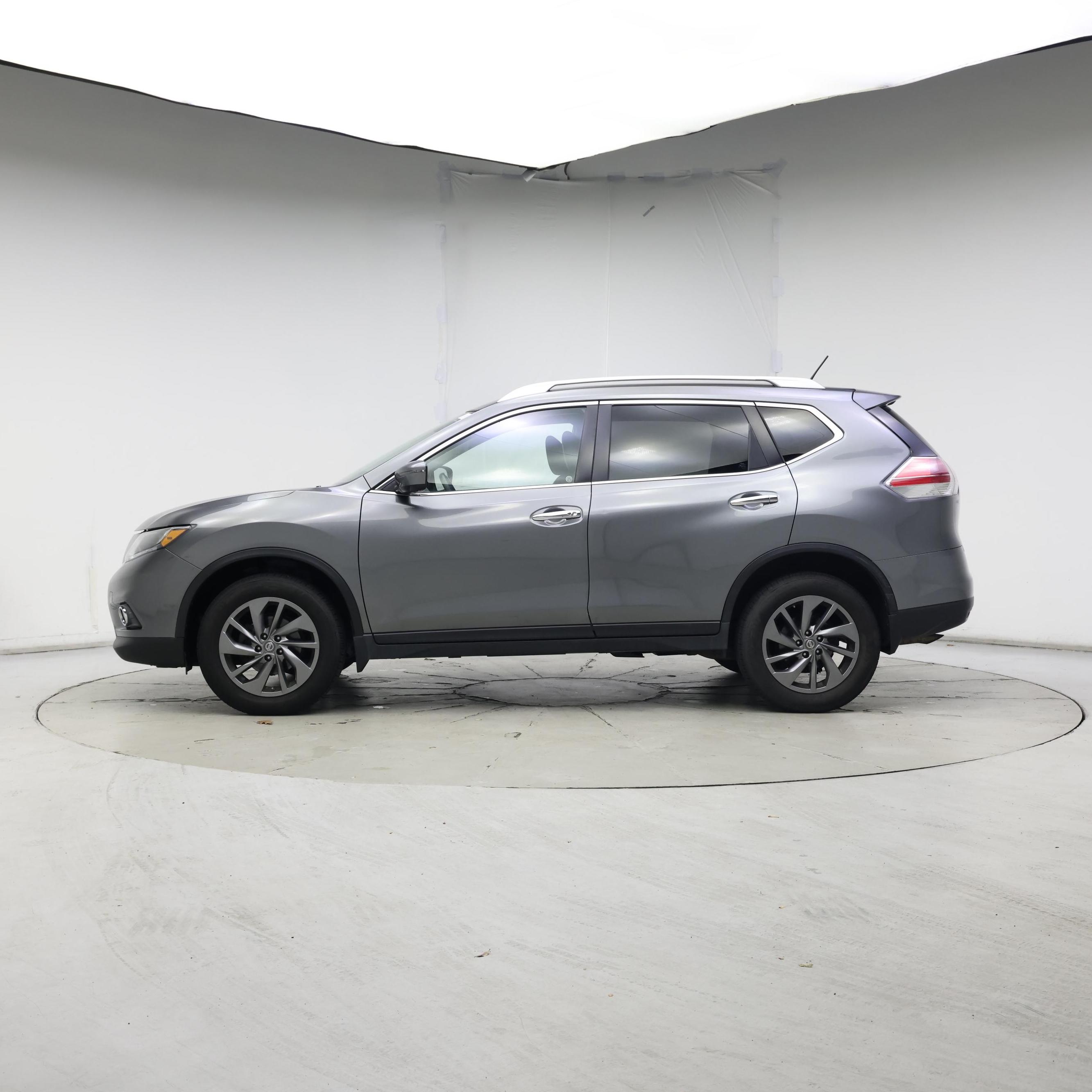 Thumbnail: 2016 Nissan Rogue - 3