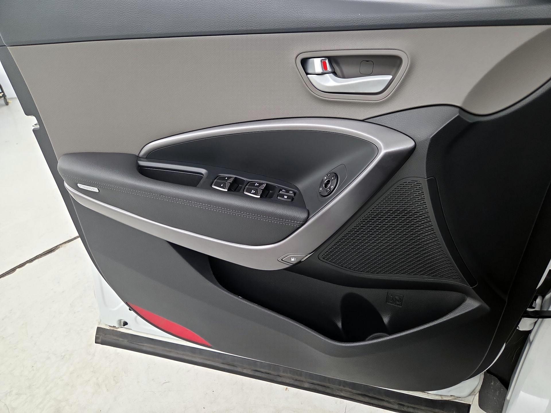 Thumbnail: 2018 Hyundai Santa Fe - 12