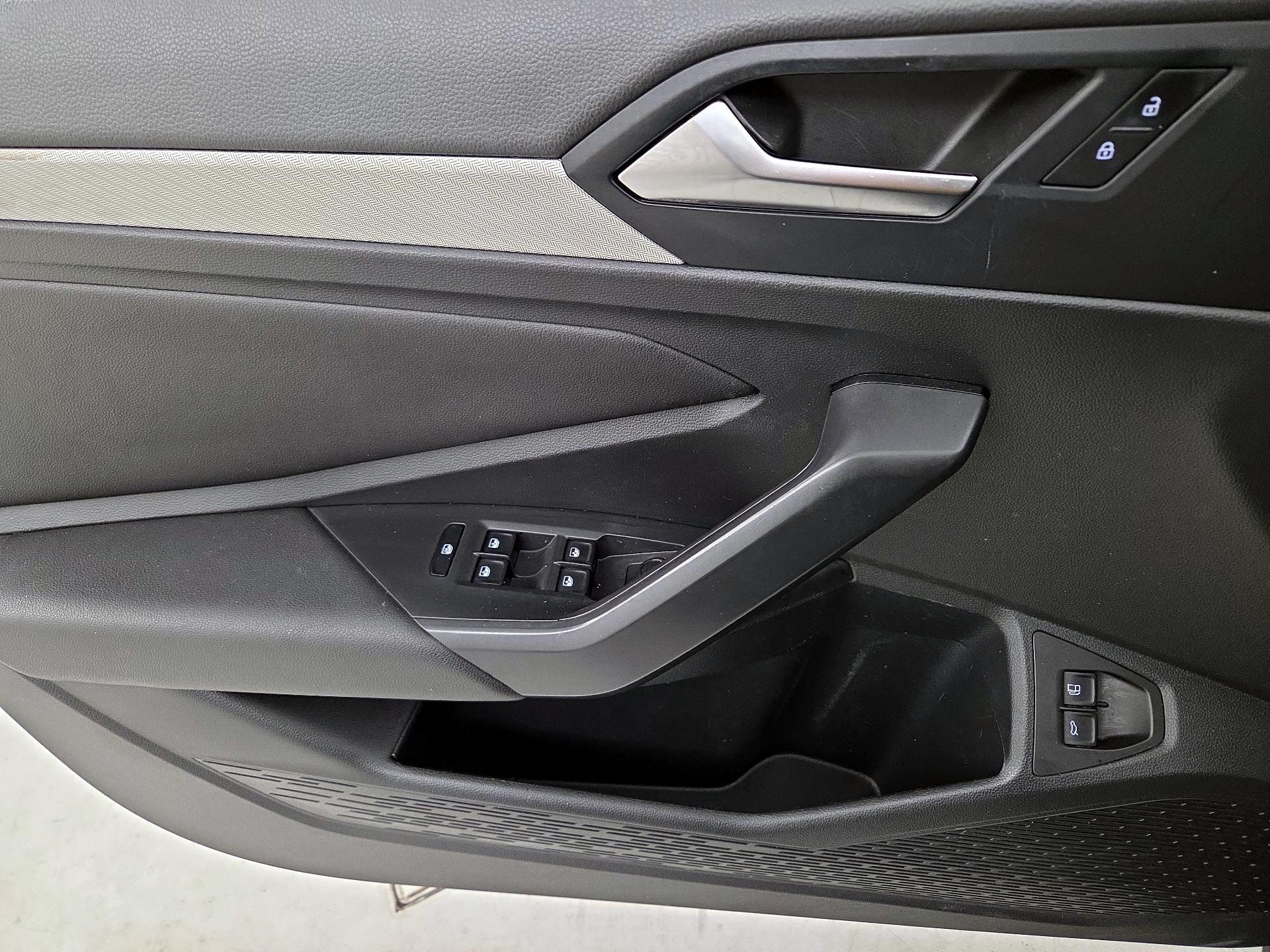 Thumbnail: 2020 Volkswagen Jetta - 12