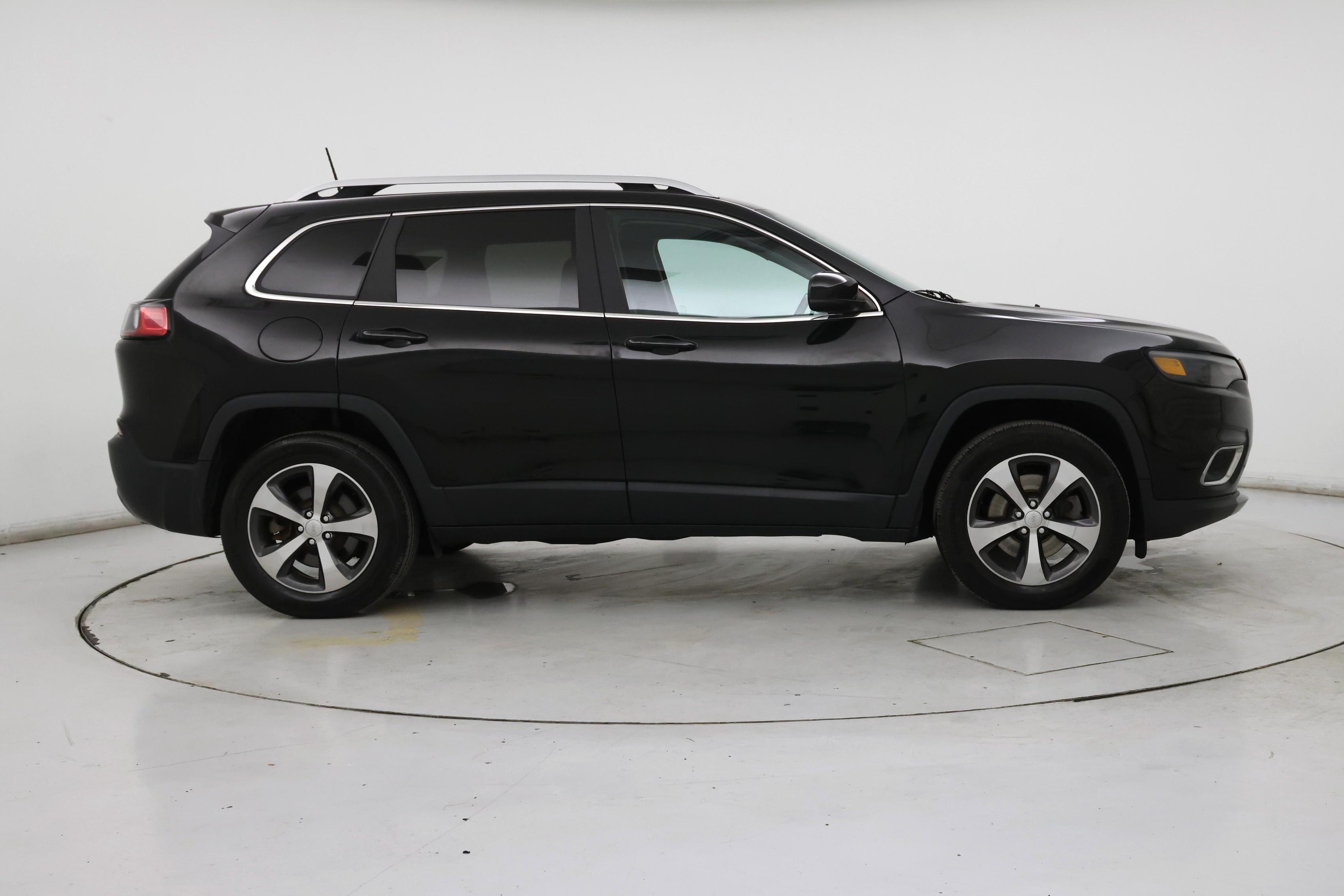 Thumbnail: 2019 Jeep Cherokee - 7