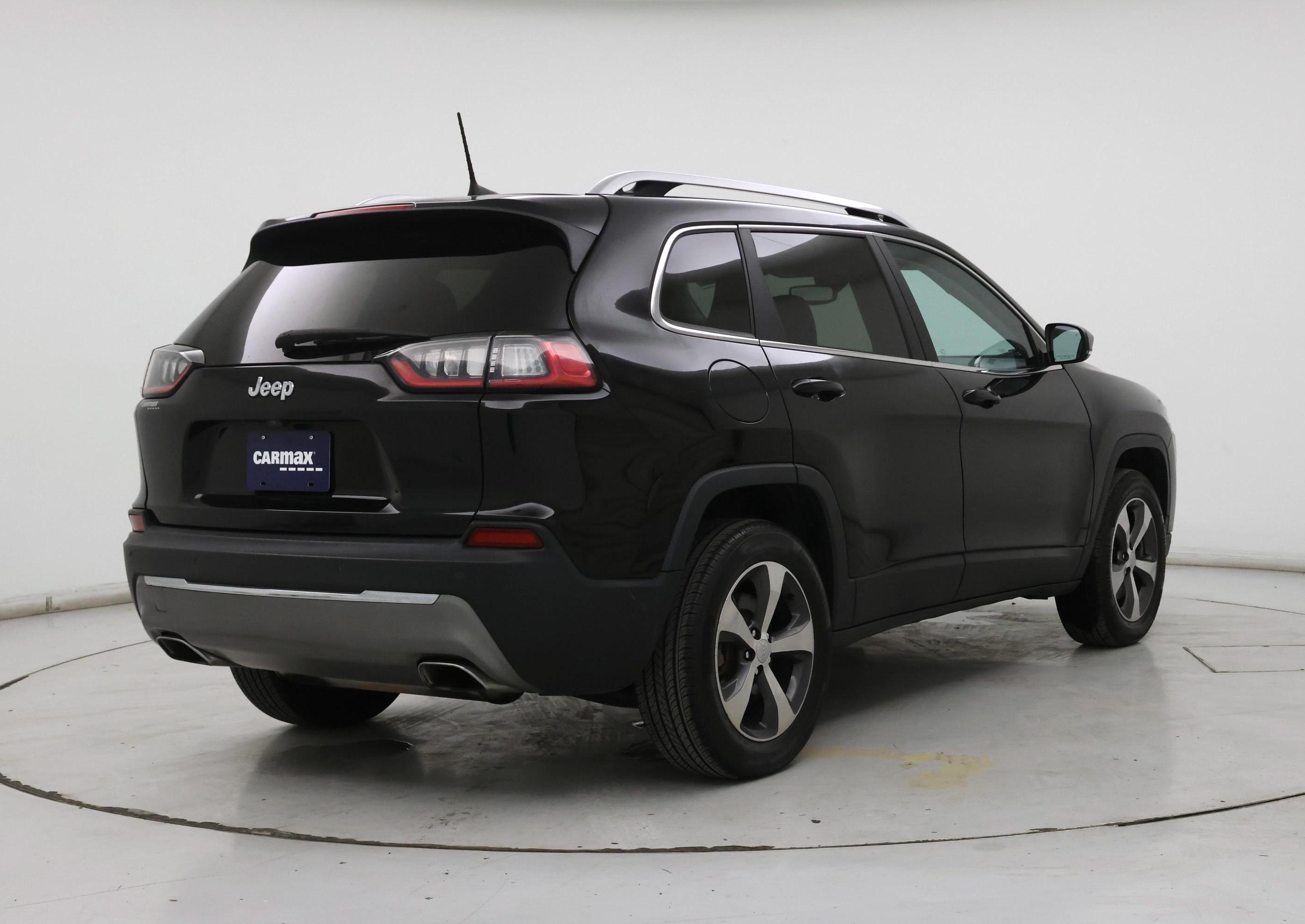 Thumbnail: 2019 Jeep Cherokee - 8