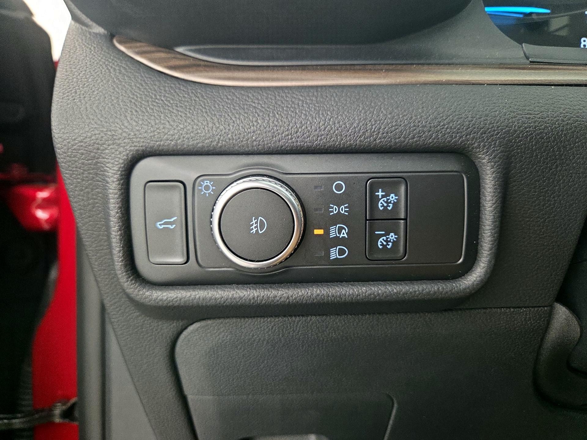 Thumbnail: 2020 Ford Explorer - 13