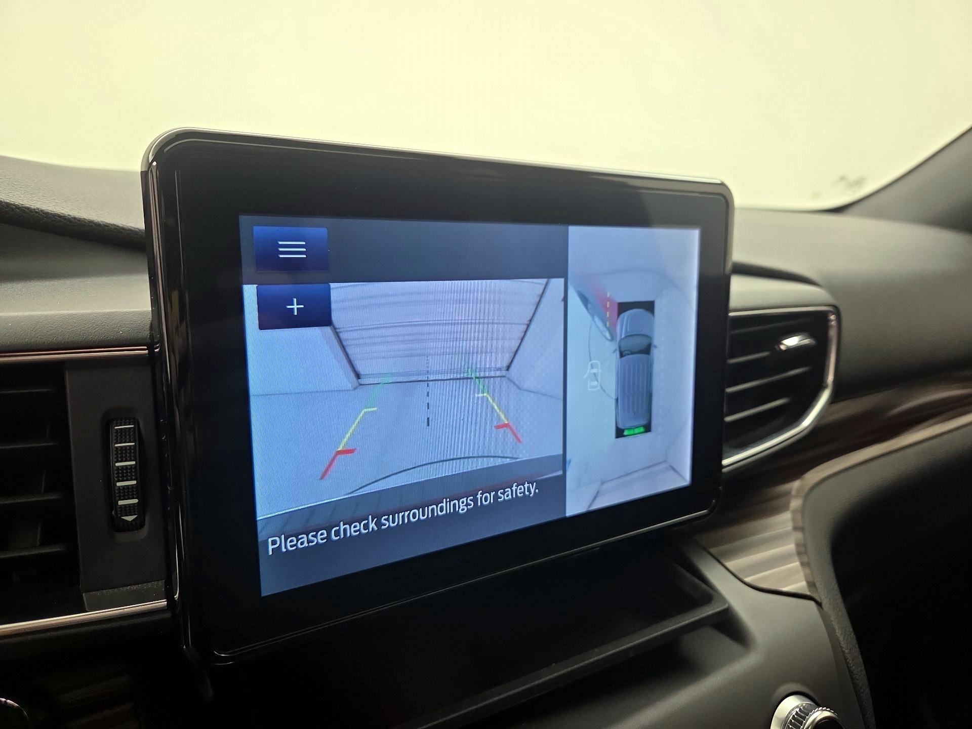 Thumbnail: 2020 Ford Explorer - 15