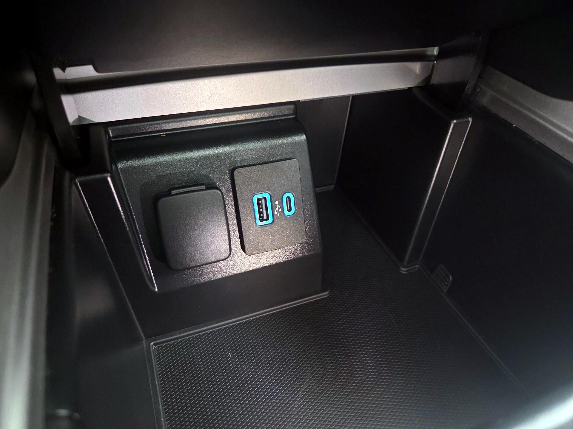 Thumbnail: 2020 Ford Explorer - 19