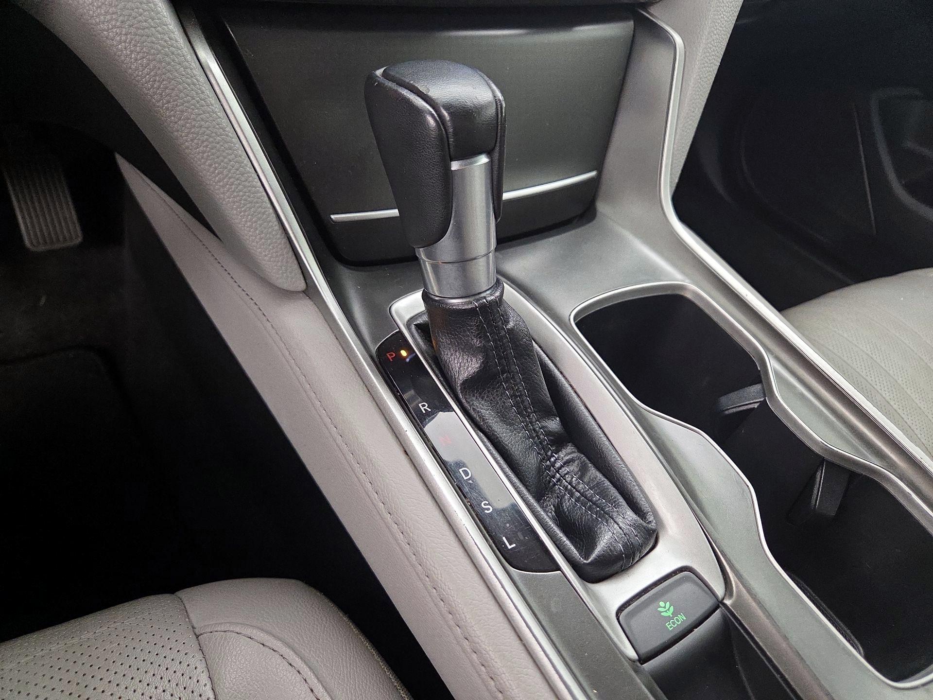 Thumbnail: 2018 Honda Accord - 17