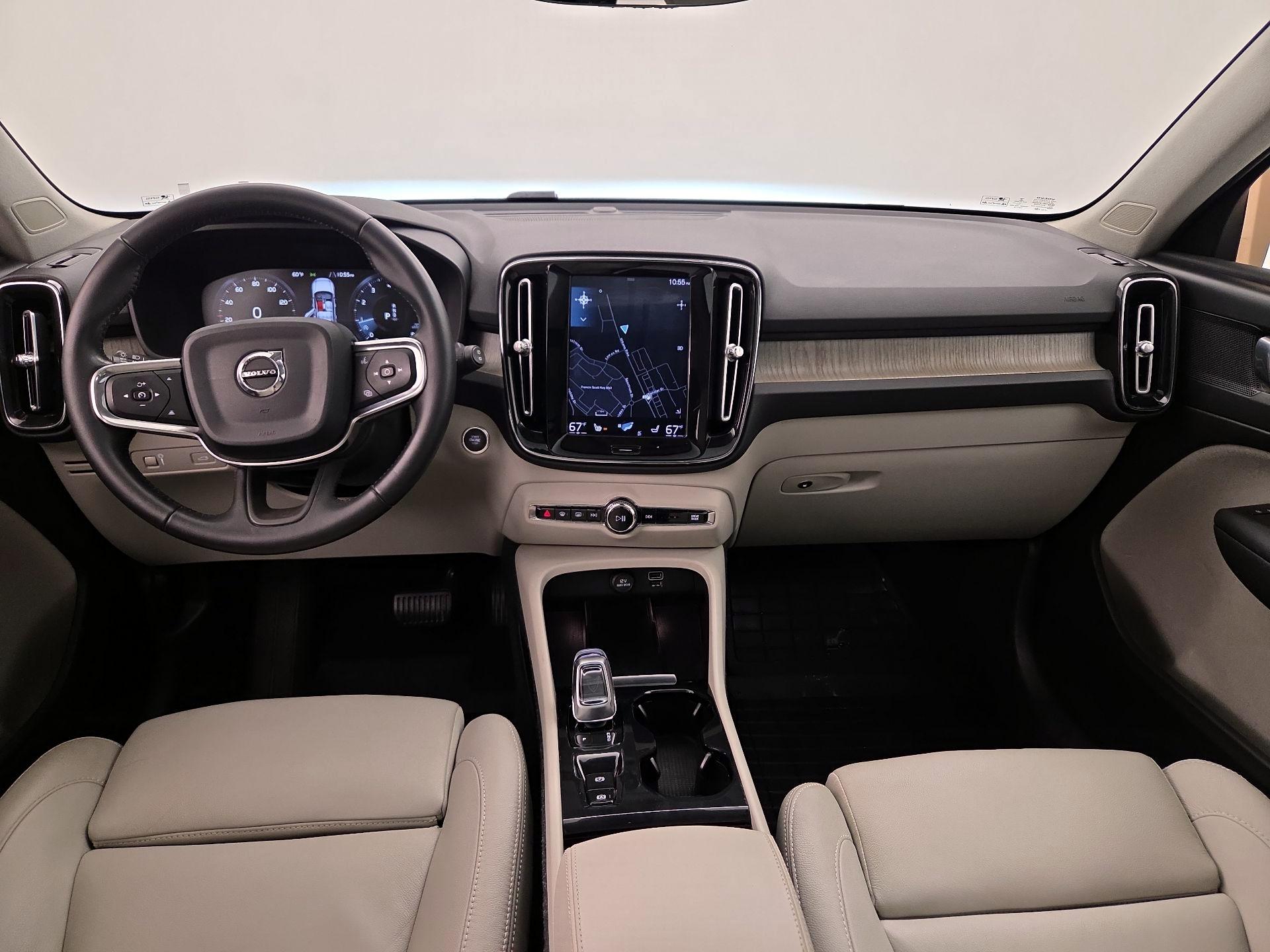 Thumbnail: 2019 Volvo XC40 - 9