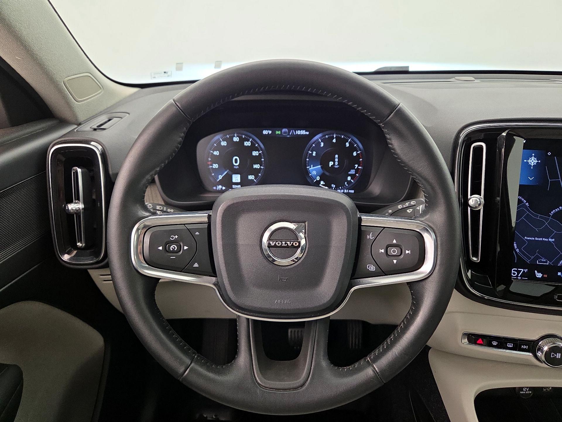 Thumbnail: 2019 Volvo XC40 - 10