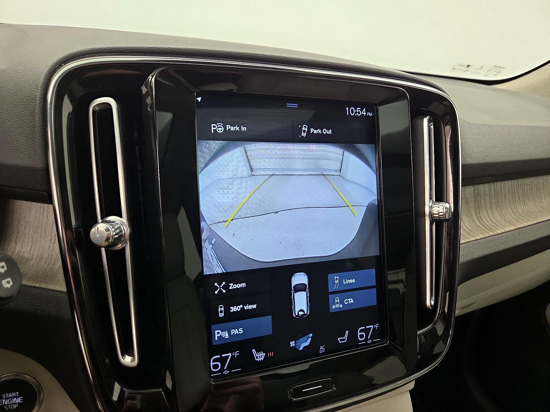 Thumbnail: 2019 Volvo XC40 - 15