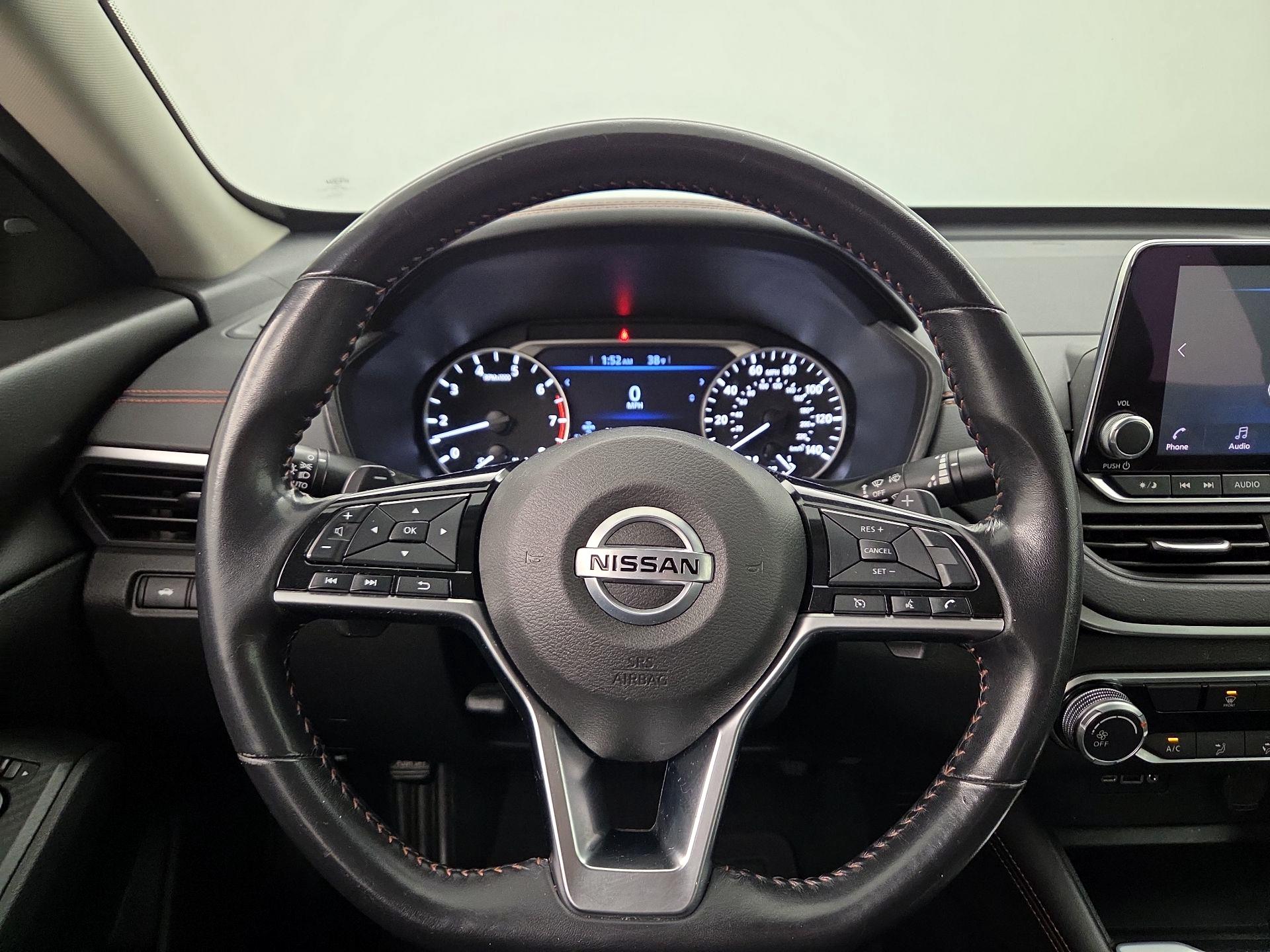 Thumbnail: 2020 Nissan Altima - 10