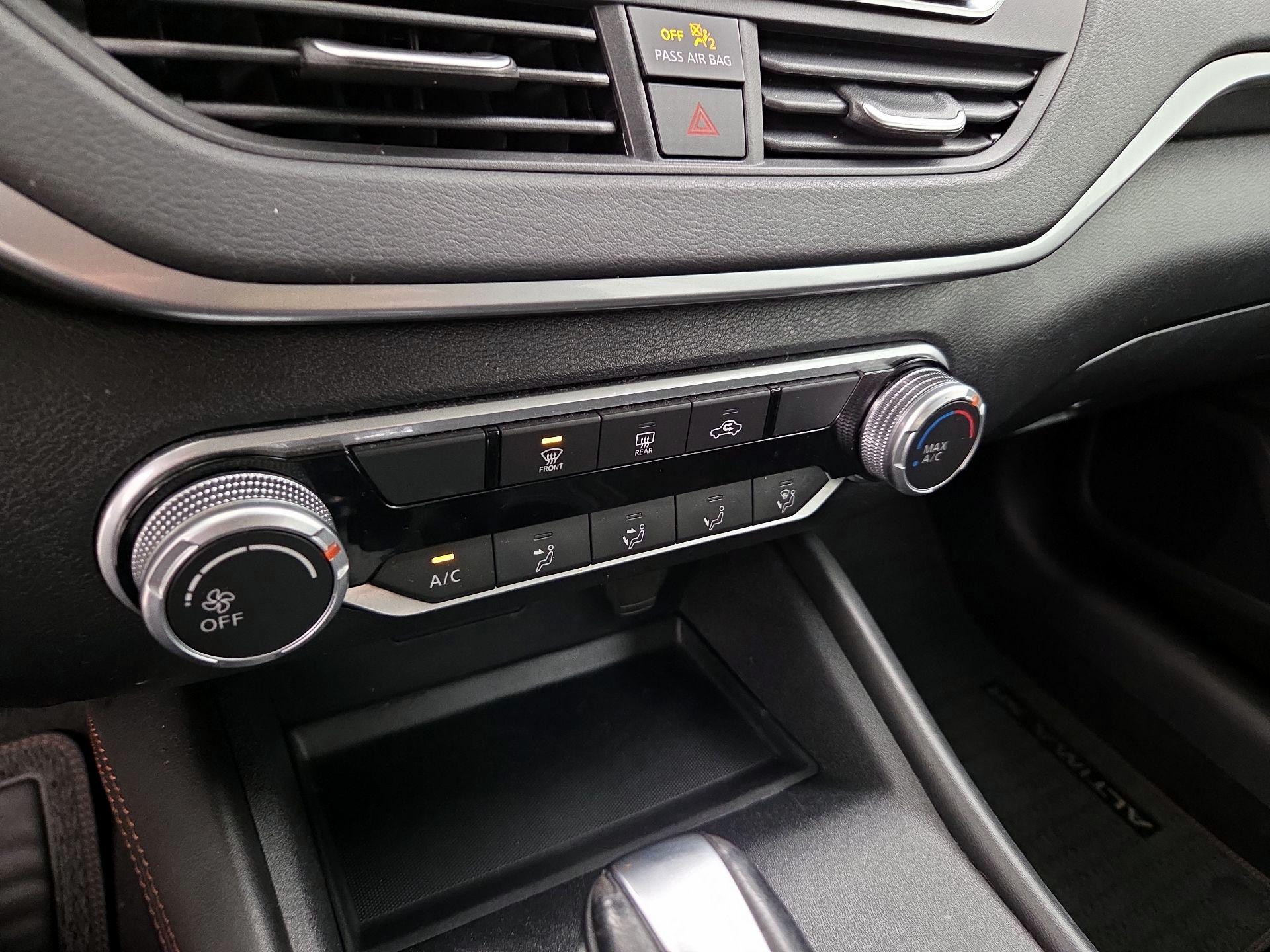 Thumbnail: 2020 Nissan Altima - 16