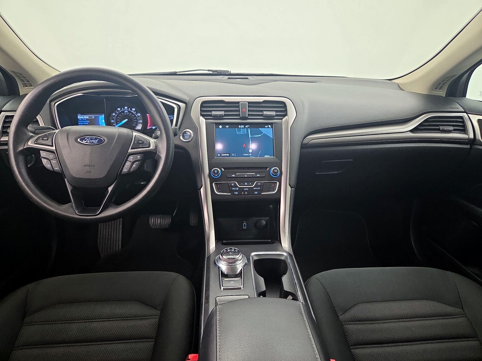 Thumbnail: 2017 Ford Fusion - 9