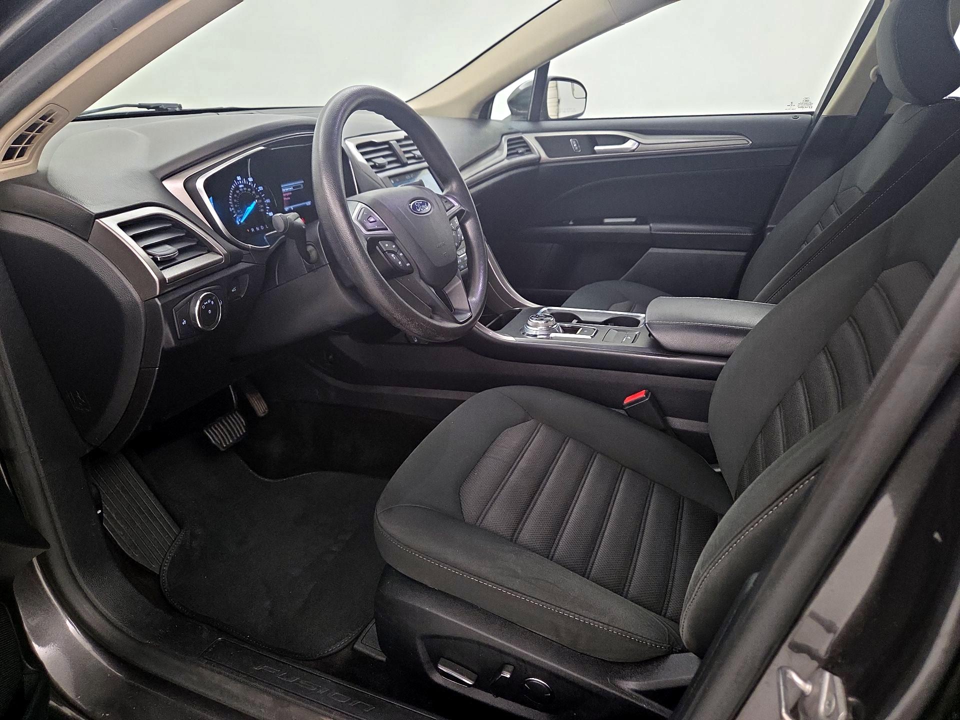 Thumbnail: 2017 Ford Fusion - 11