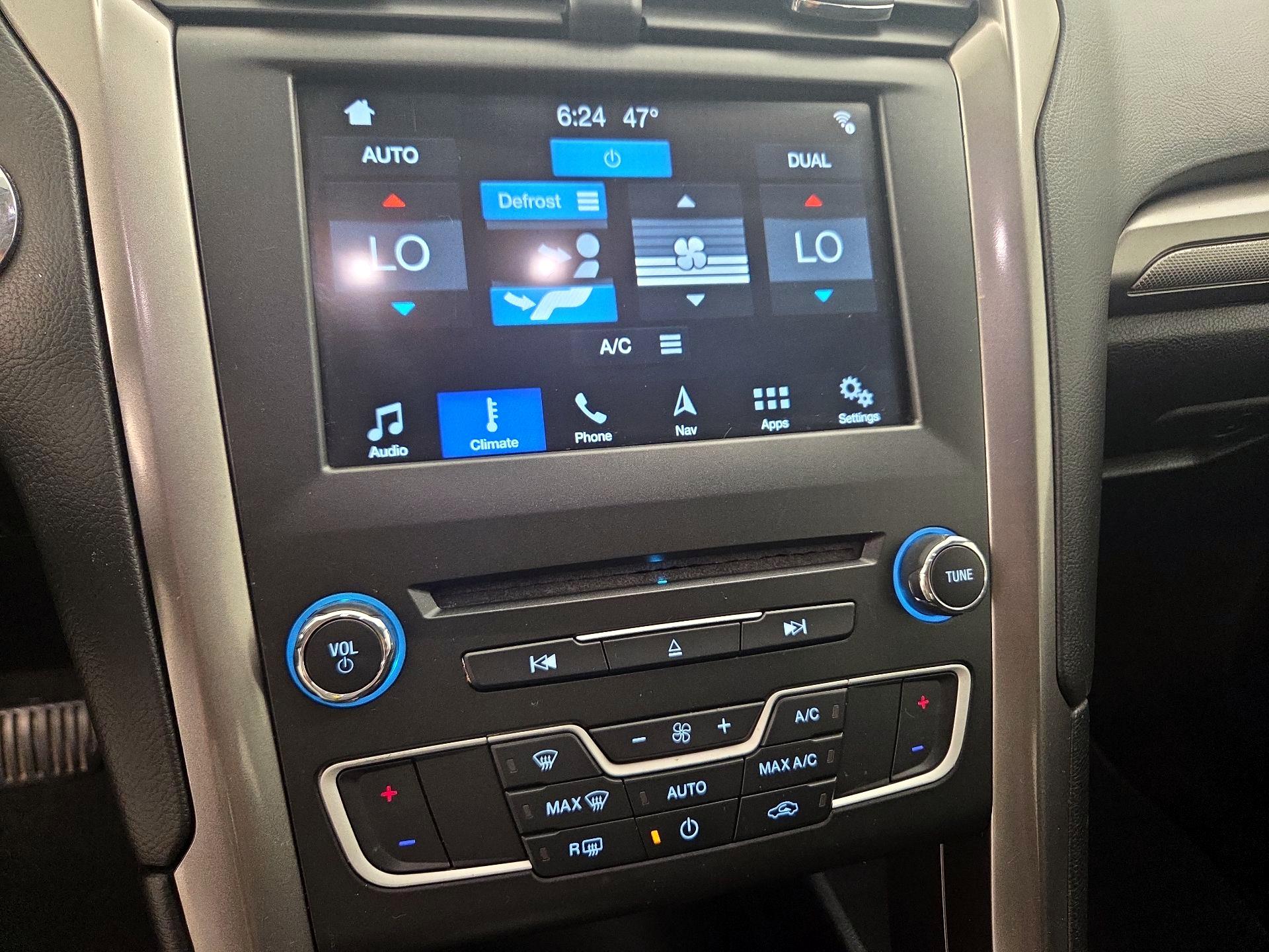 Thumbnail: 2017 Ford Fusion - 17