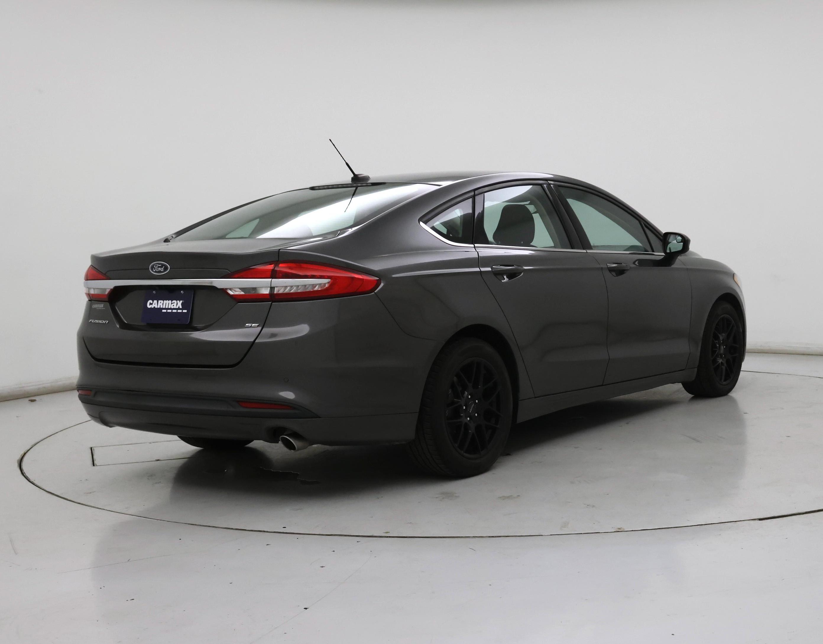 Thumbnail: 2017 Ford Fusion - 8