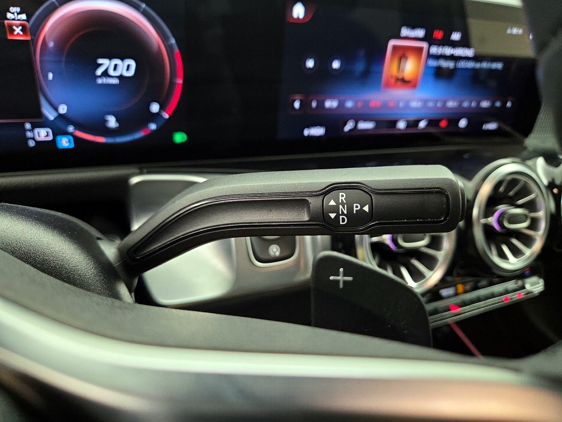 Thumbnail: 2023 Mercedes-Benz GLB - 17