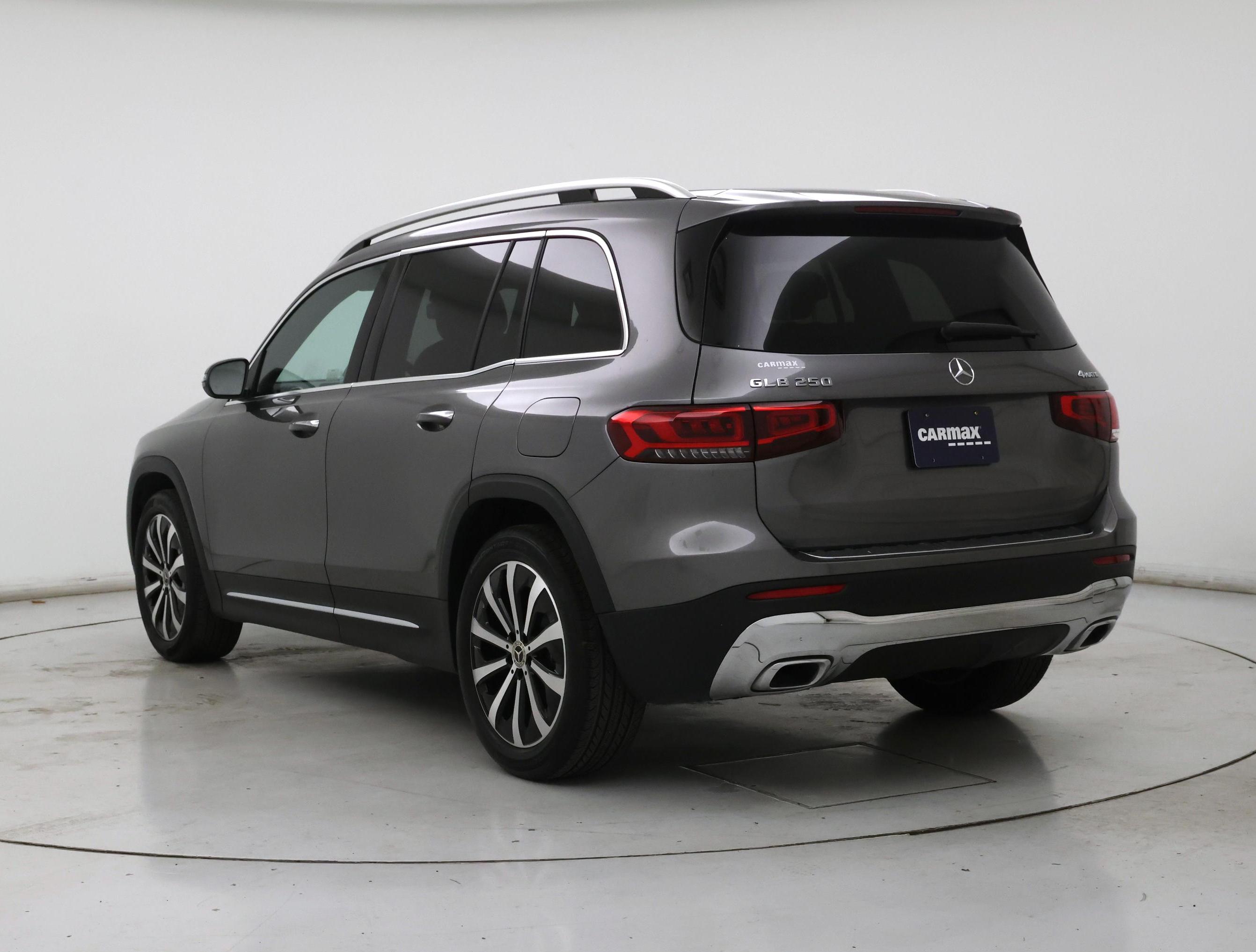 Thumbnail: 2023 Mercedes-Benz GLB - 2