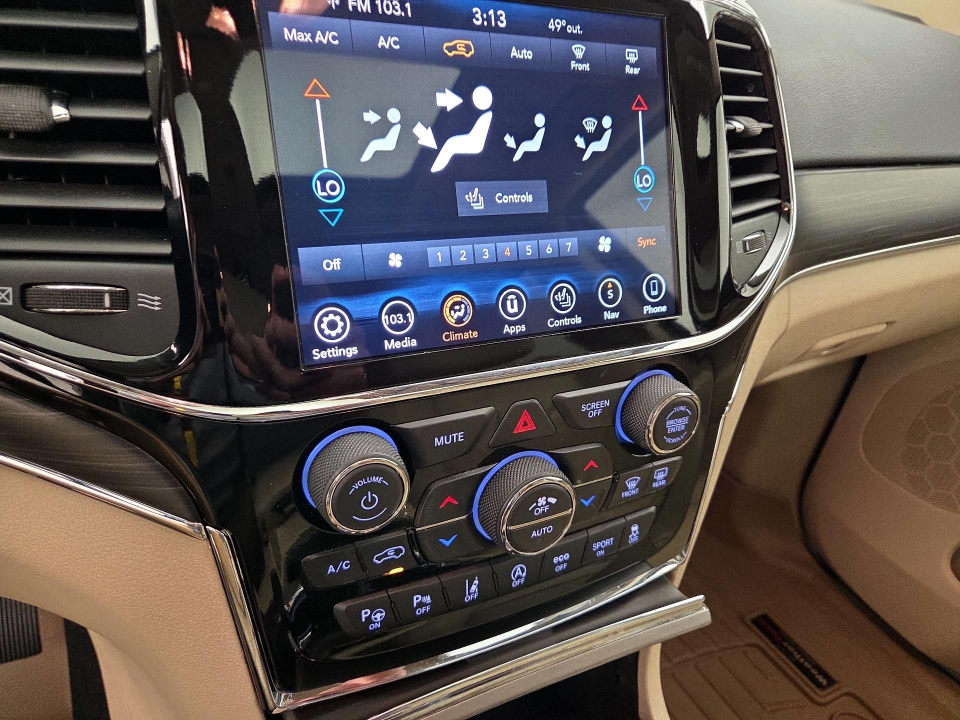 Thumbnail: 2020 Jeep Grand Cherokee - 17