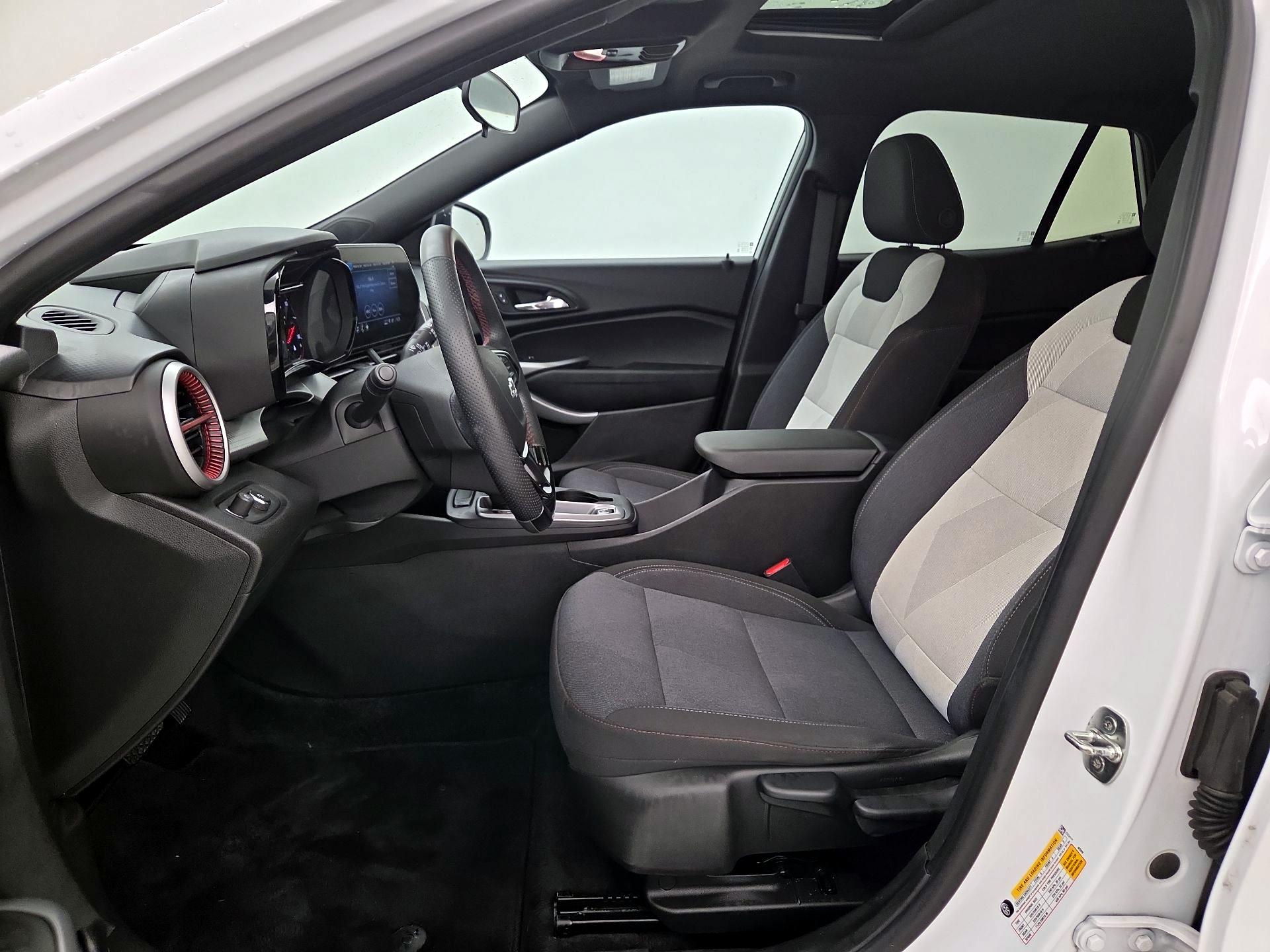 Thumbnail: 2024 Chevrolet Trax - 11