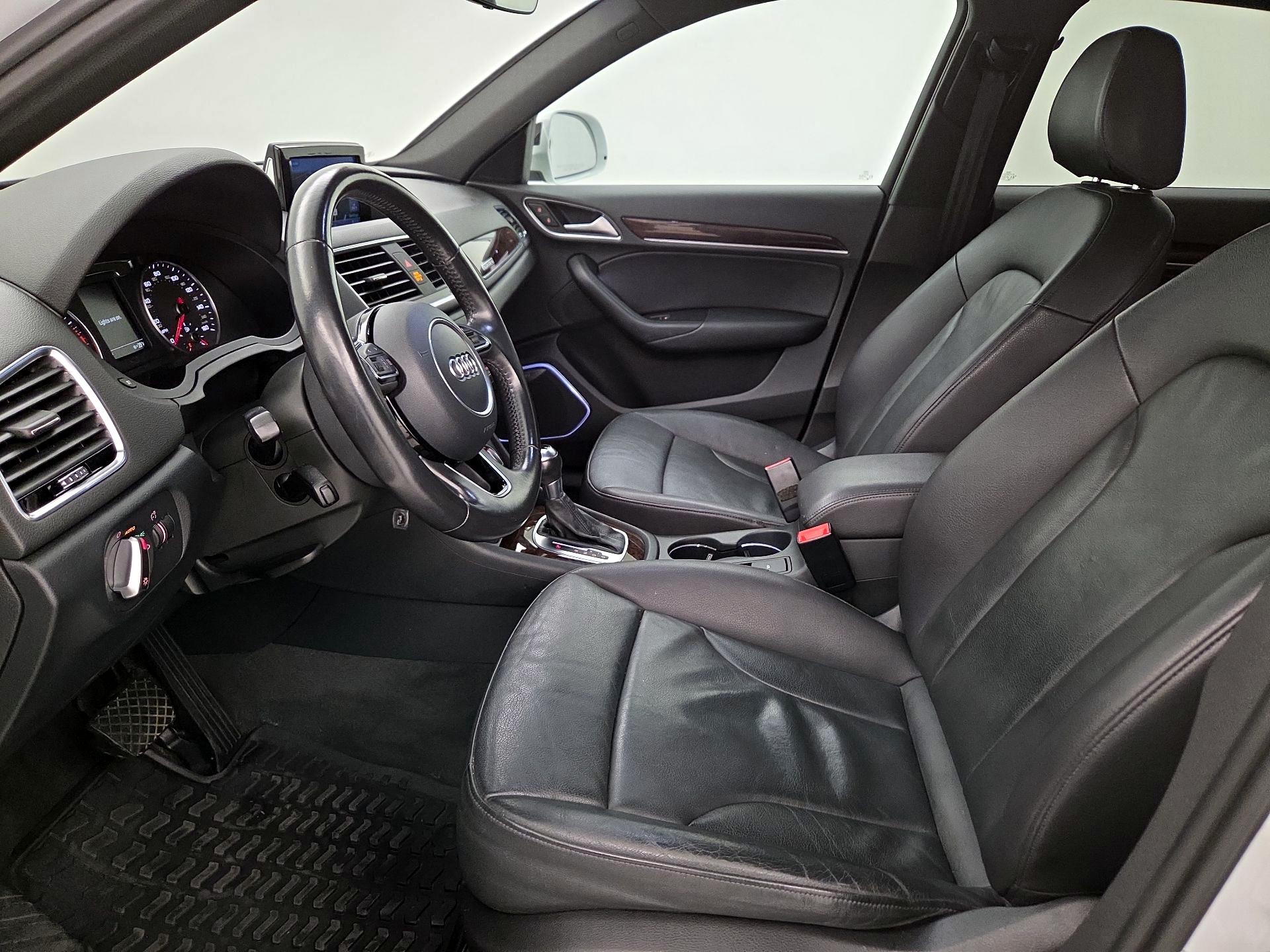 Thumbnail: 2016 Audi Q3 - 11