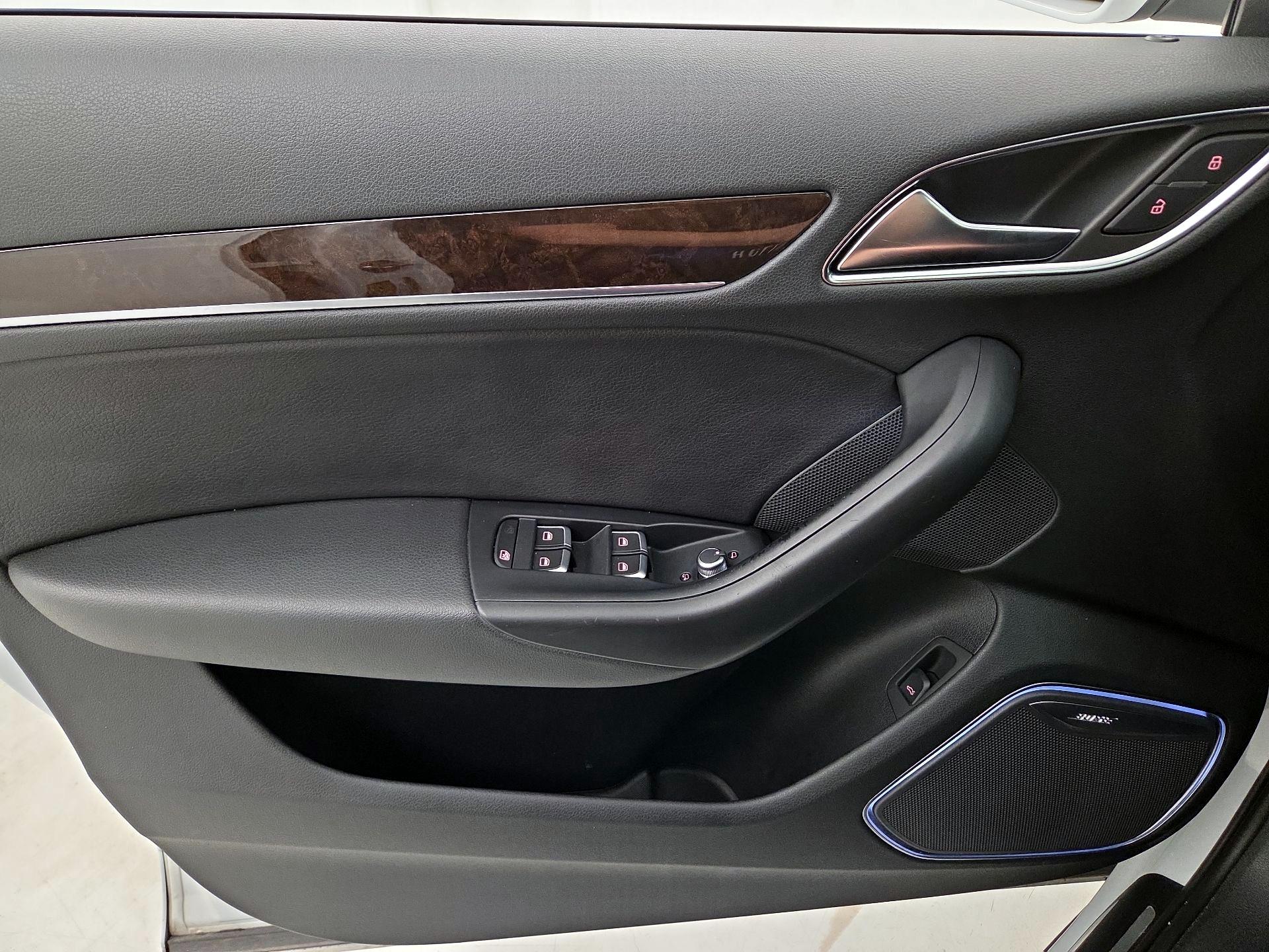 Thumbnail: 2016 Audi Q3 - 12