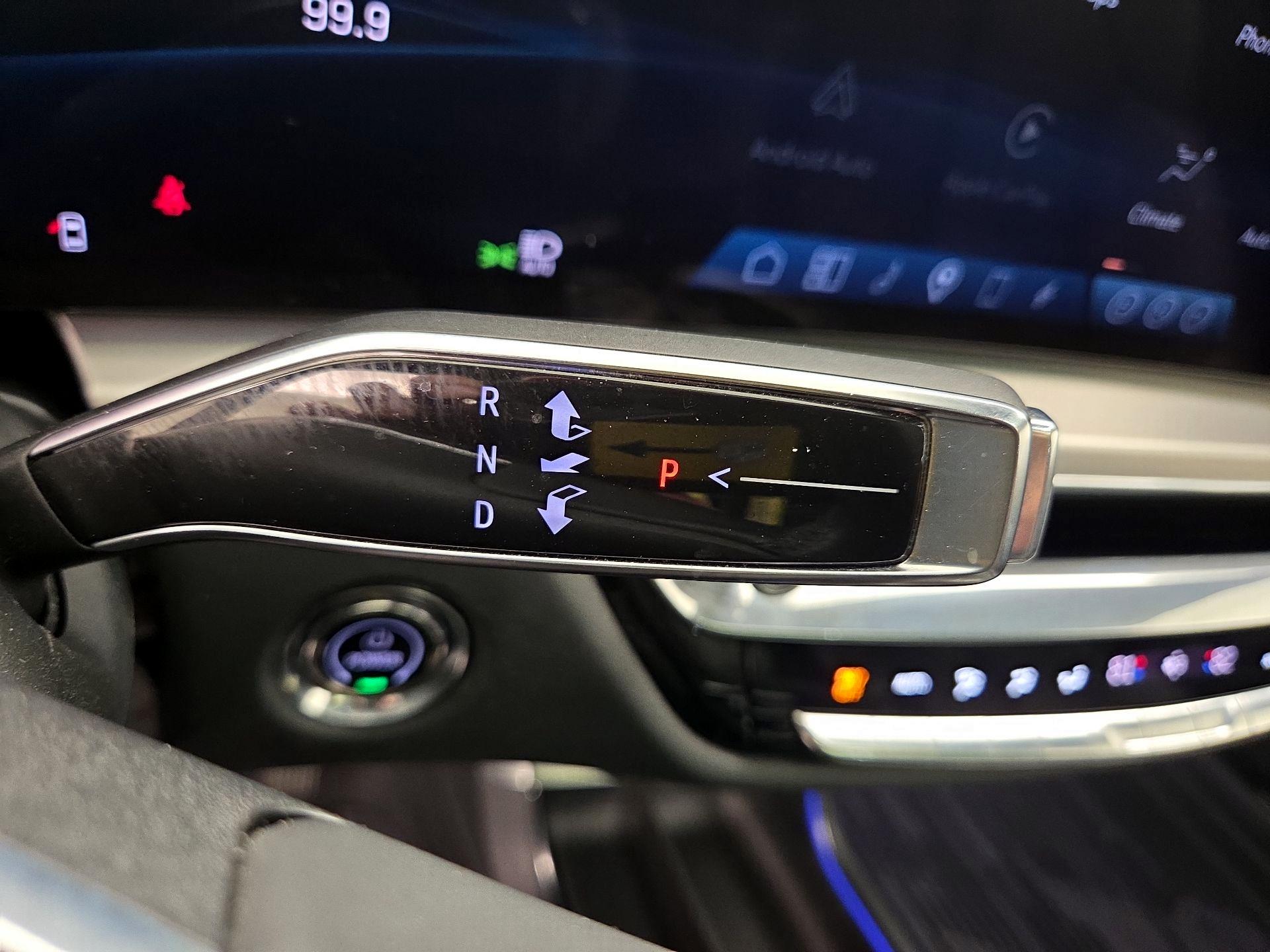 Thumbnail: 2023 Cadillac Lyriq - 17