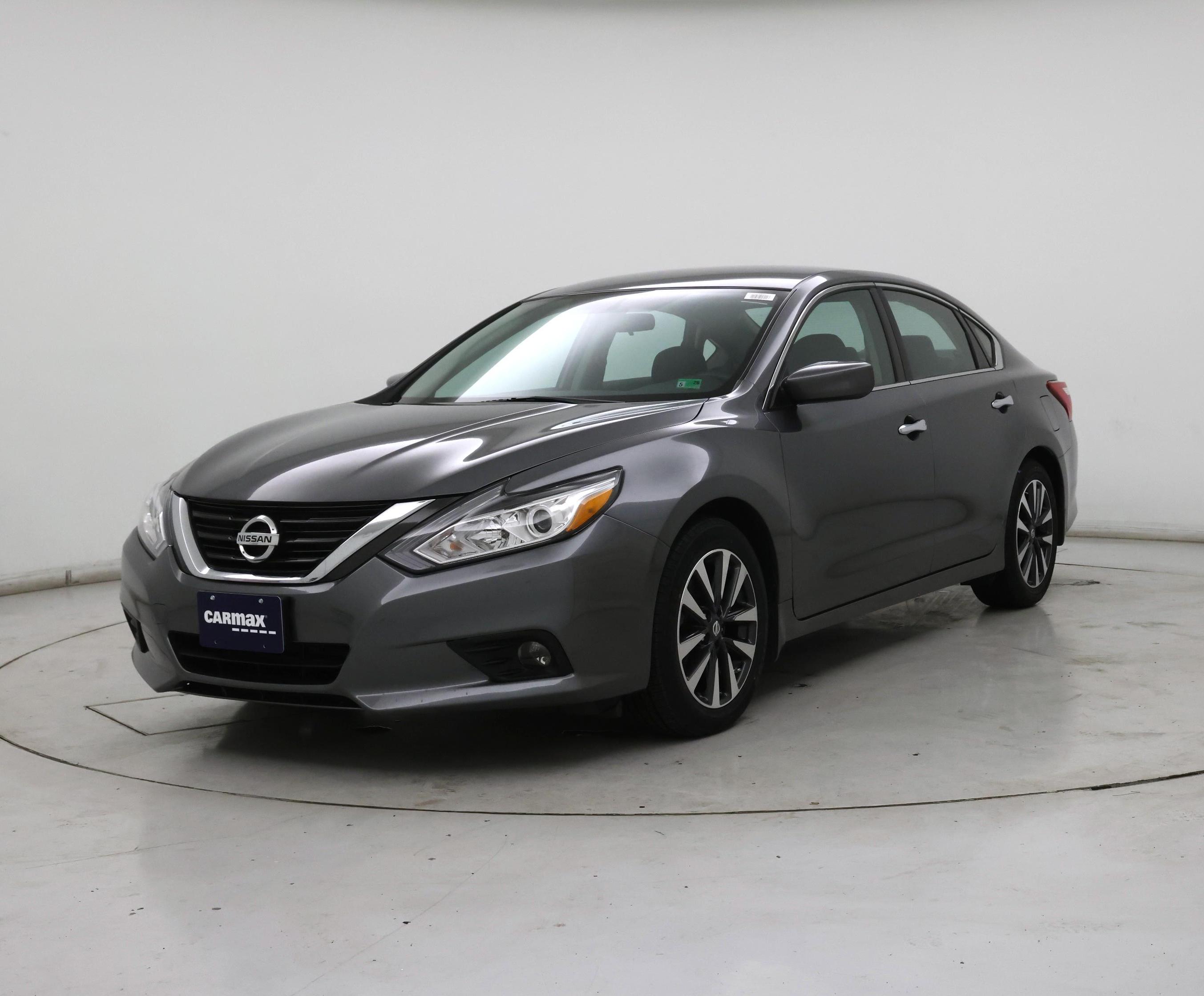 Thumbnail: 2016 Nissan Altima - 4