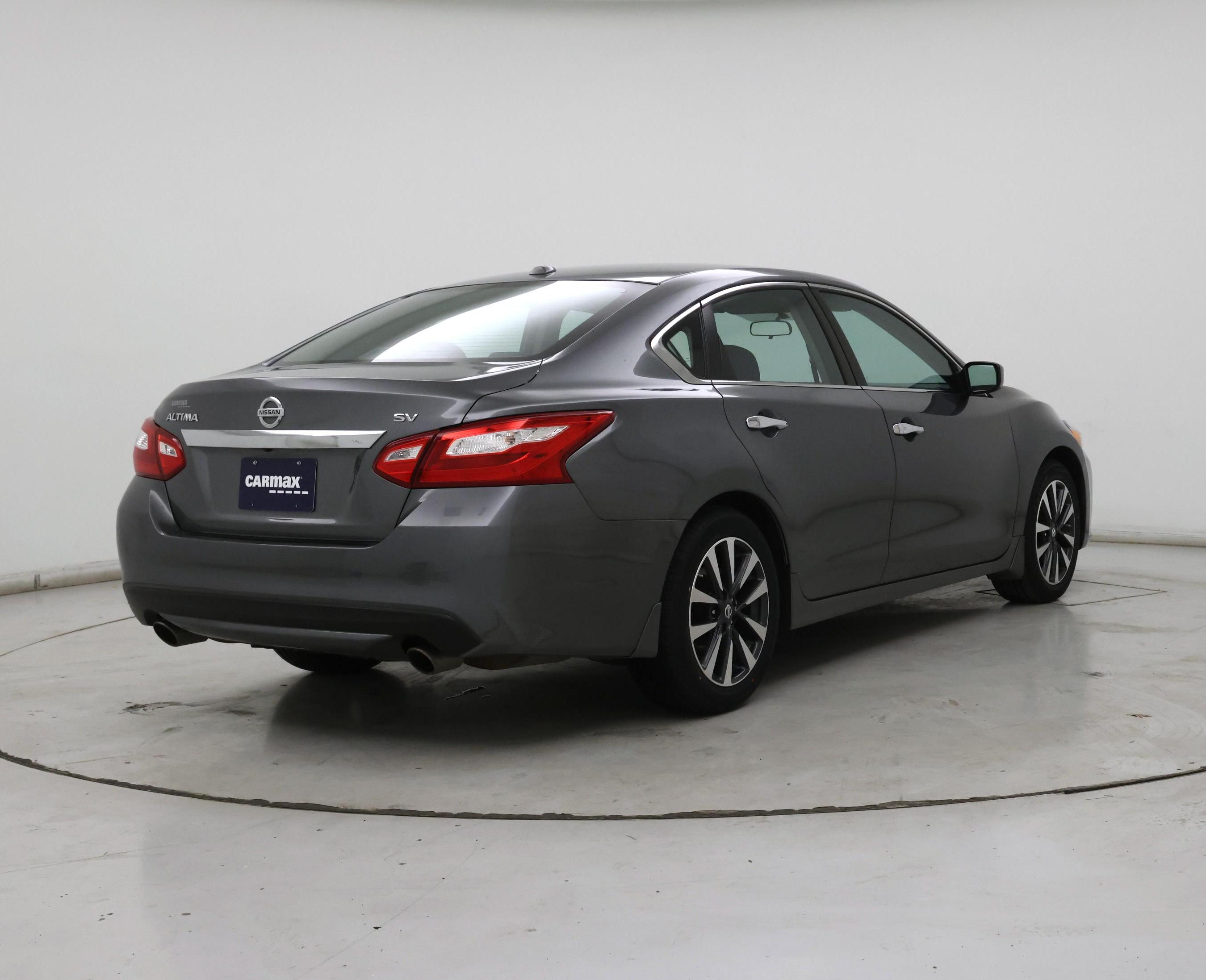 Thumbnail: 2016 Nissan Altima - 8