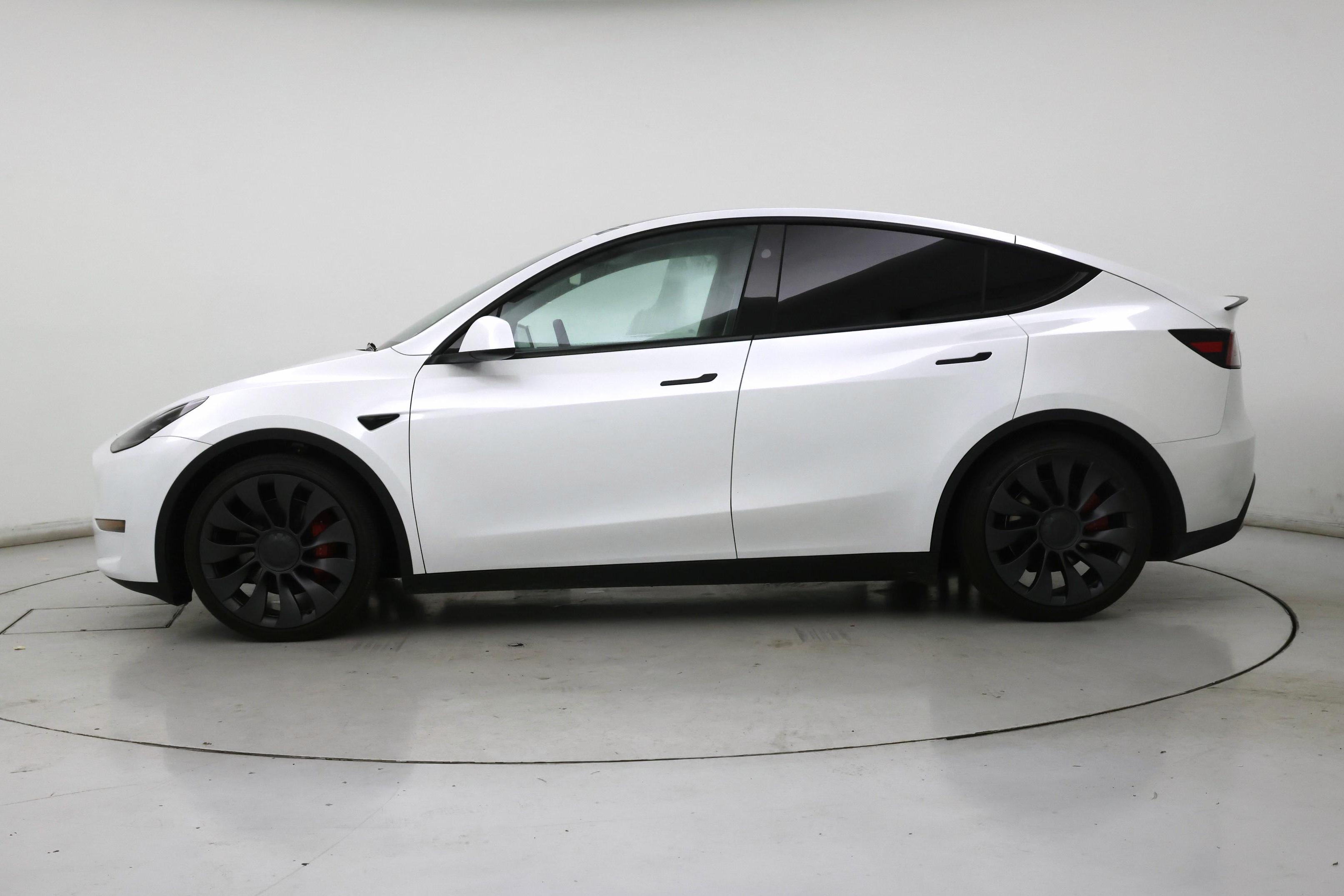 Thumbnail: 2025 Tesla Model Y - 3