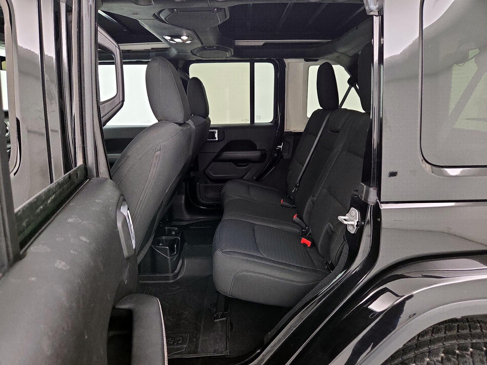 Thumbnail: 2020 Jeep Wrangler - 20