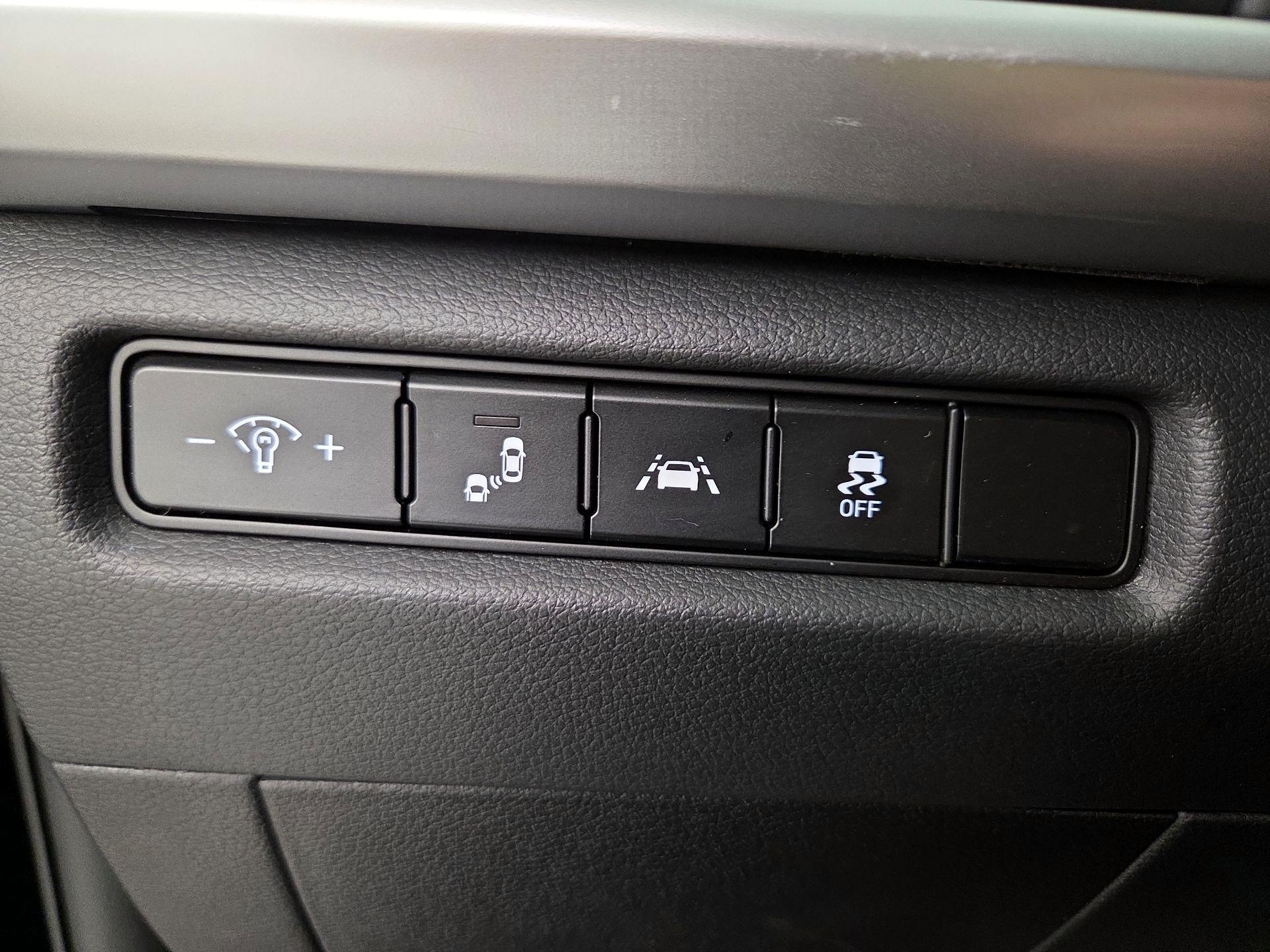 Thumbnail: 2021 Kia Telluride - 13