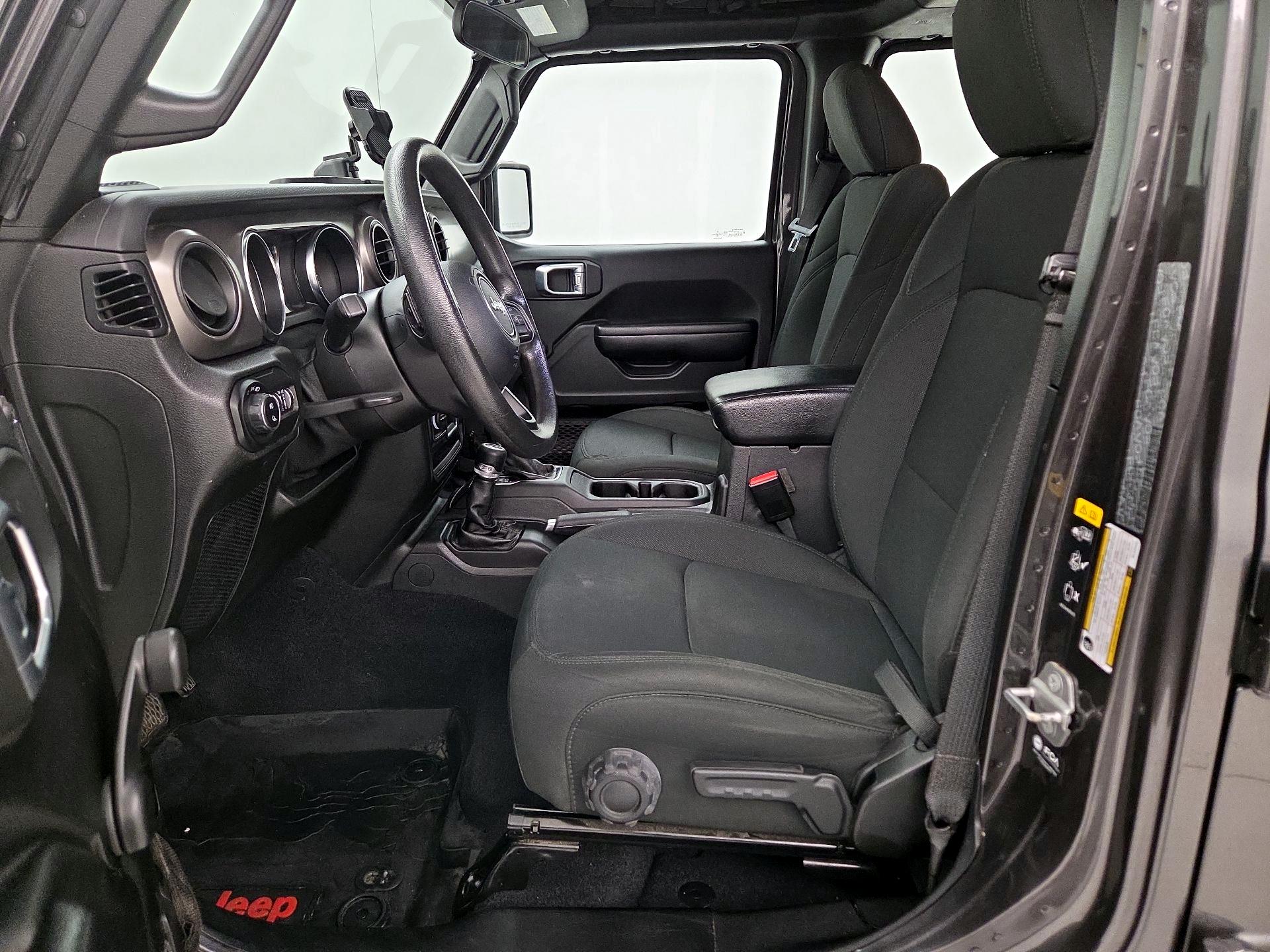 Thumbnail: 2021 Jeep Gladiator - 11