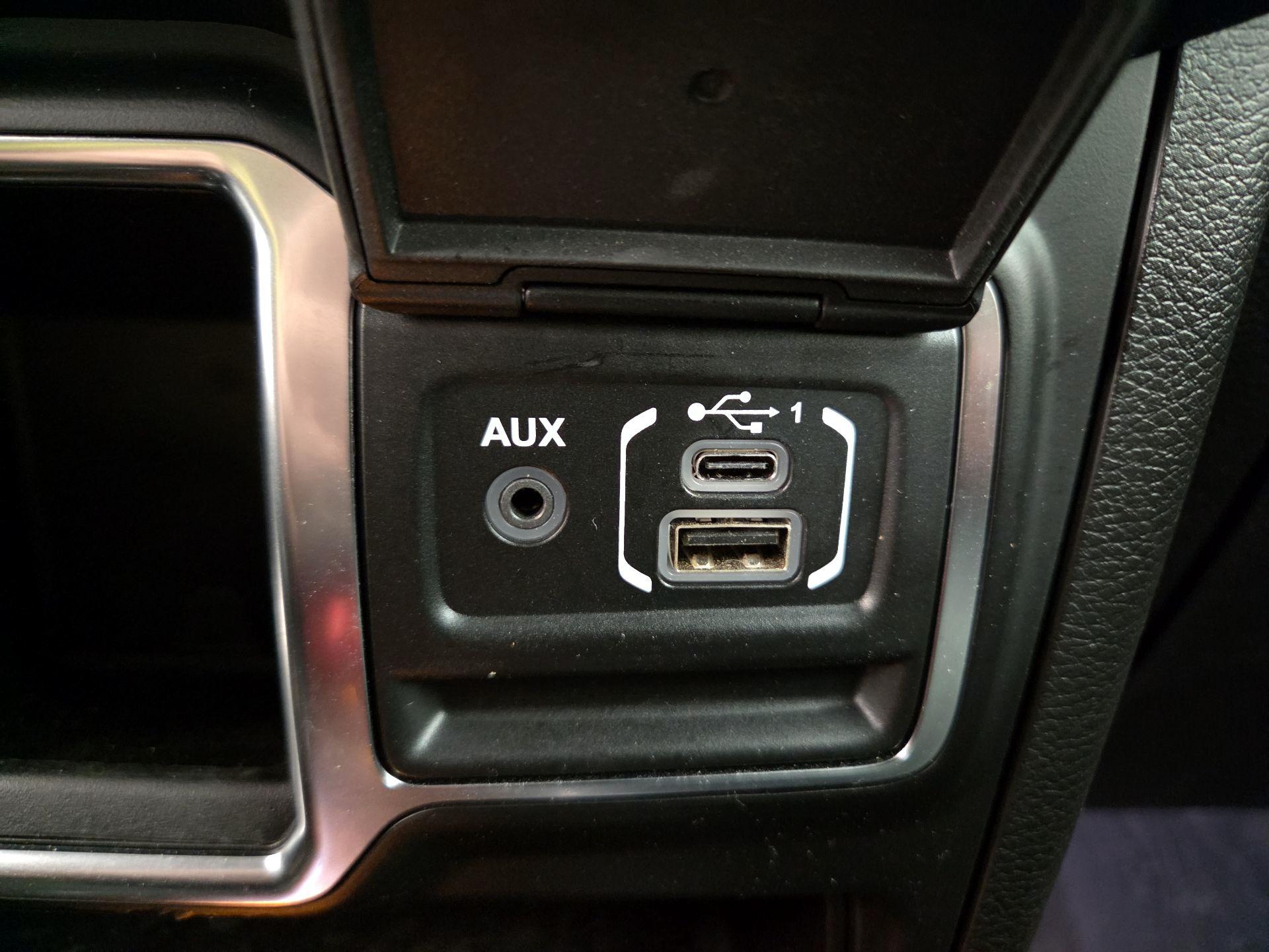 Thumbnail: 2021 Jeep Gladiator - 18