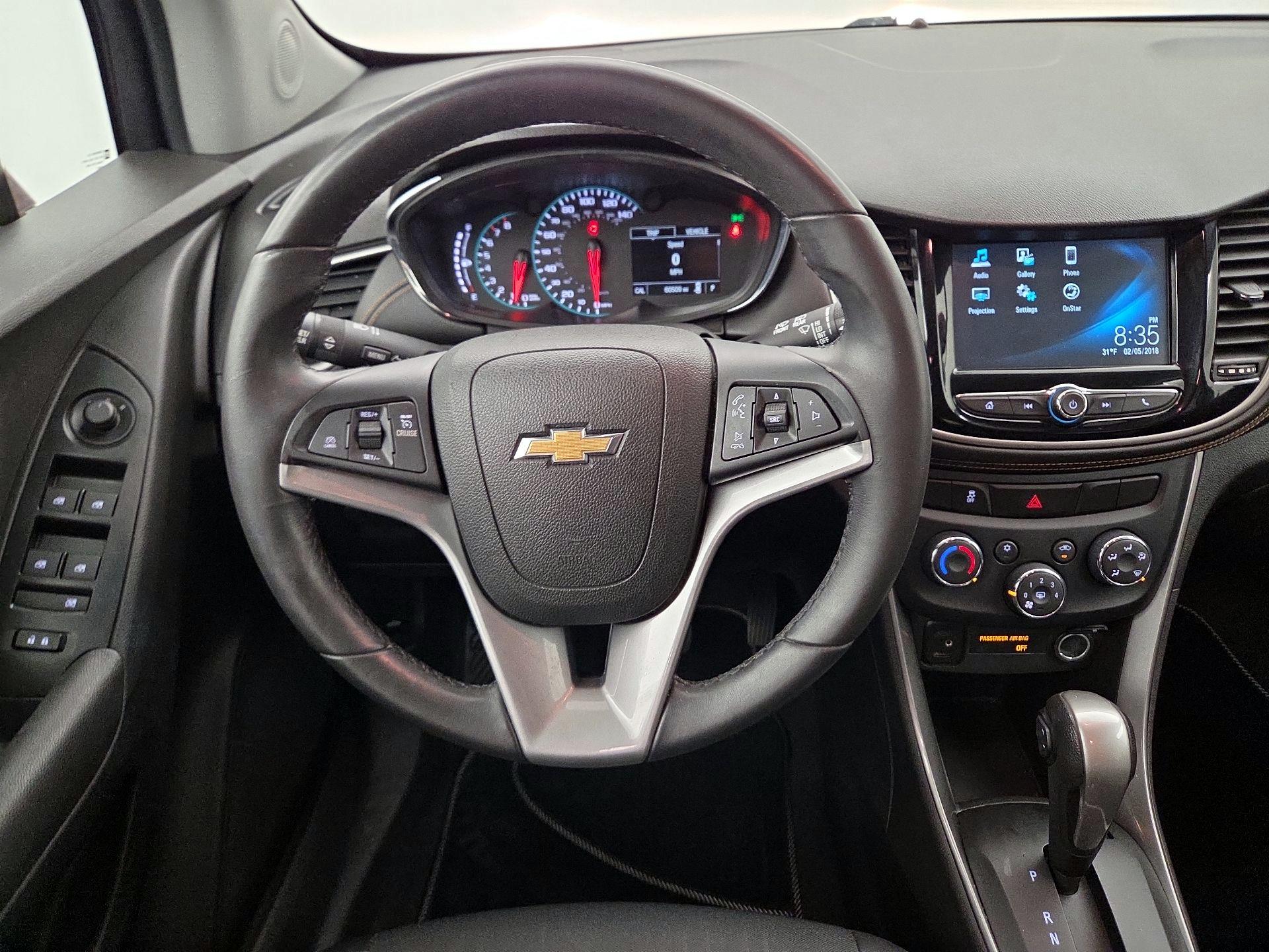 Thumbnail: 2017 Chevrolet Trax - 10