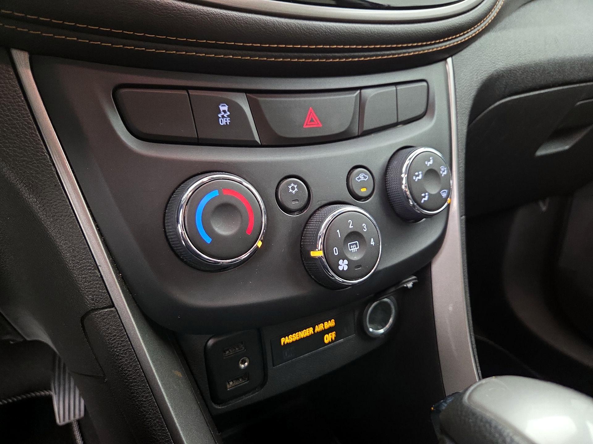 Thumbnail: 2017 Chevrolet Trax - 16