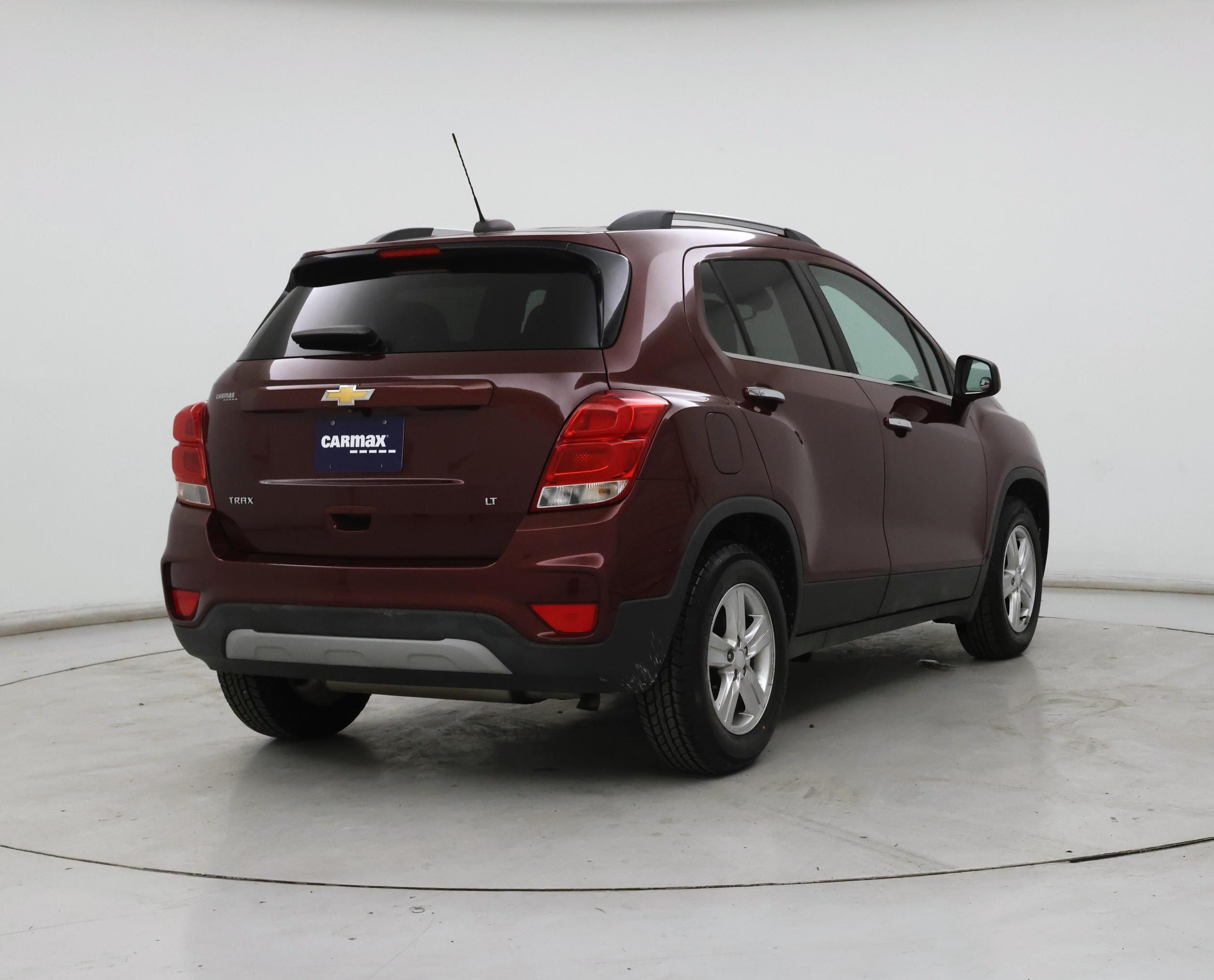 Thumbnail: 2017 Chevrolet Trax - 8