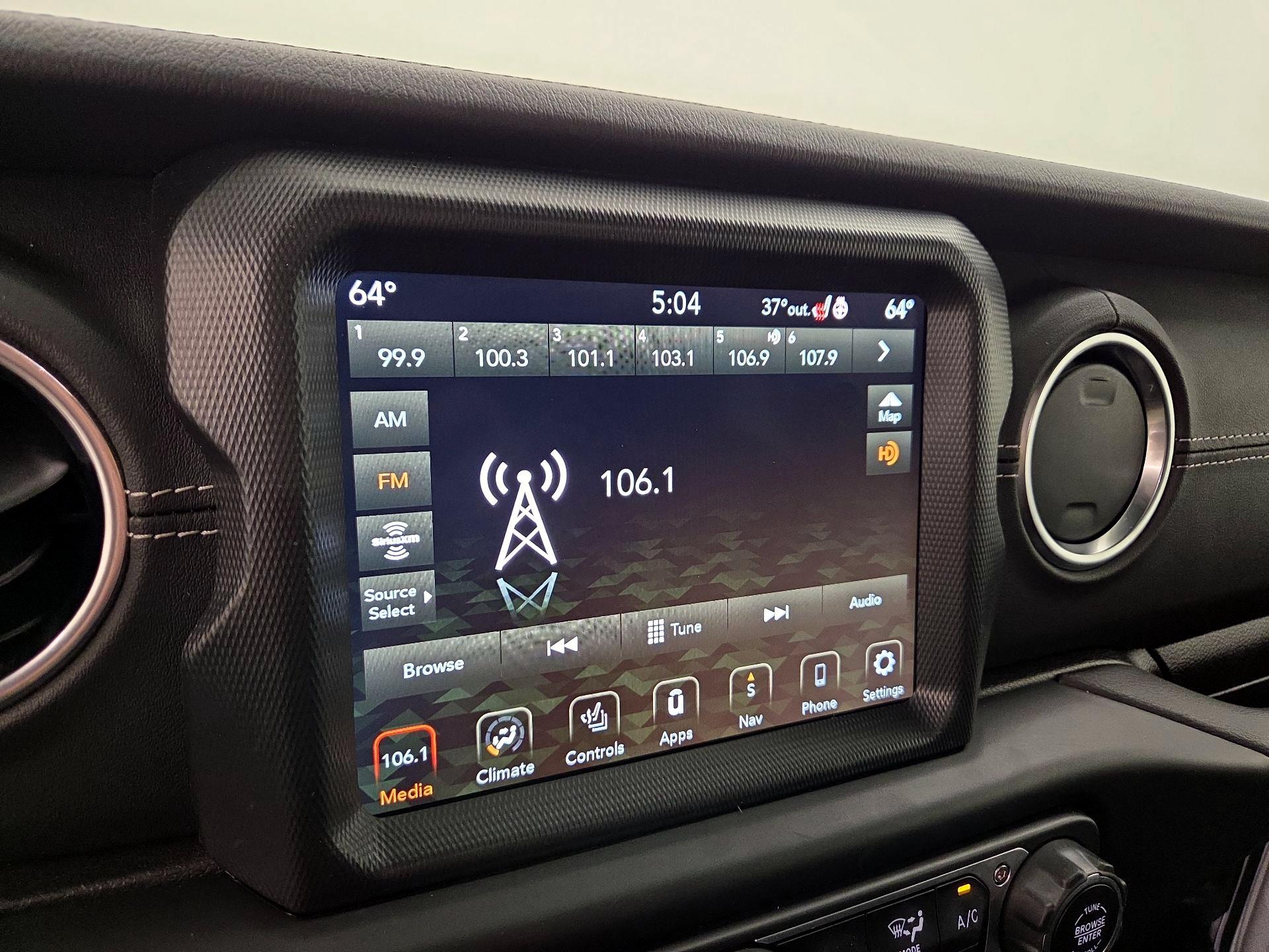 Thumbnail: 2022 Jeep Wrangler - 16