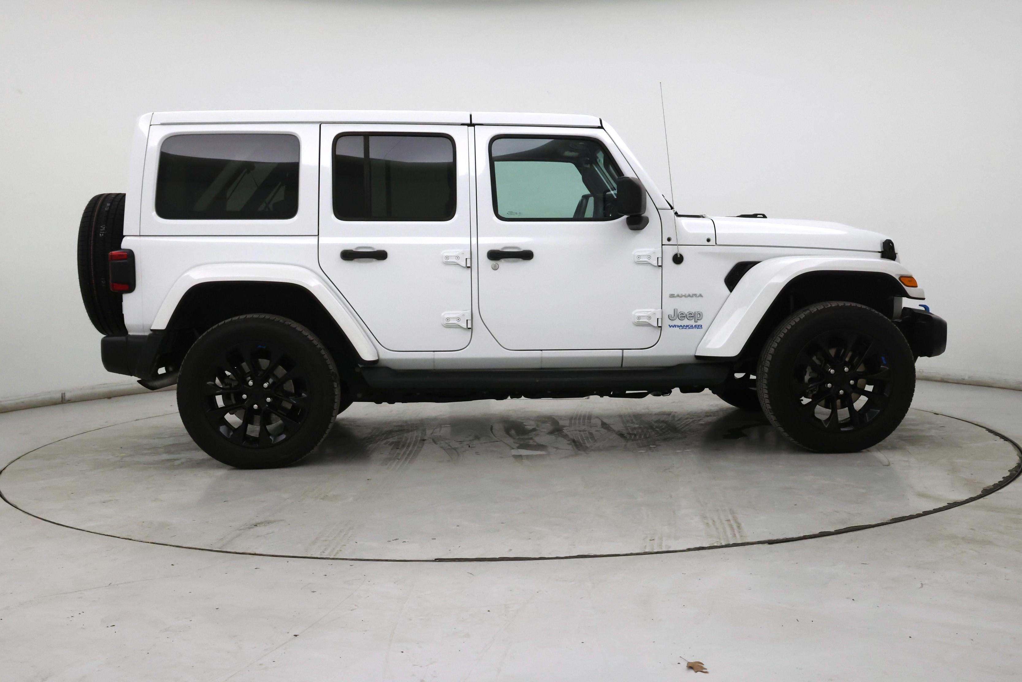 Thumbnail: 2022 Jeep Wrangler - 7