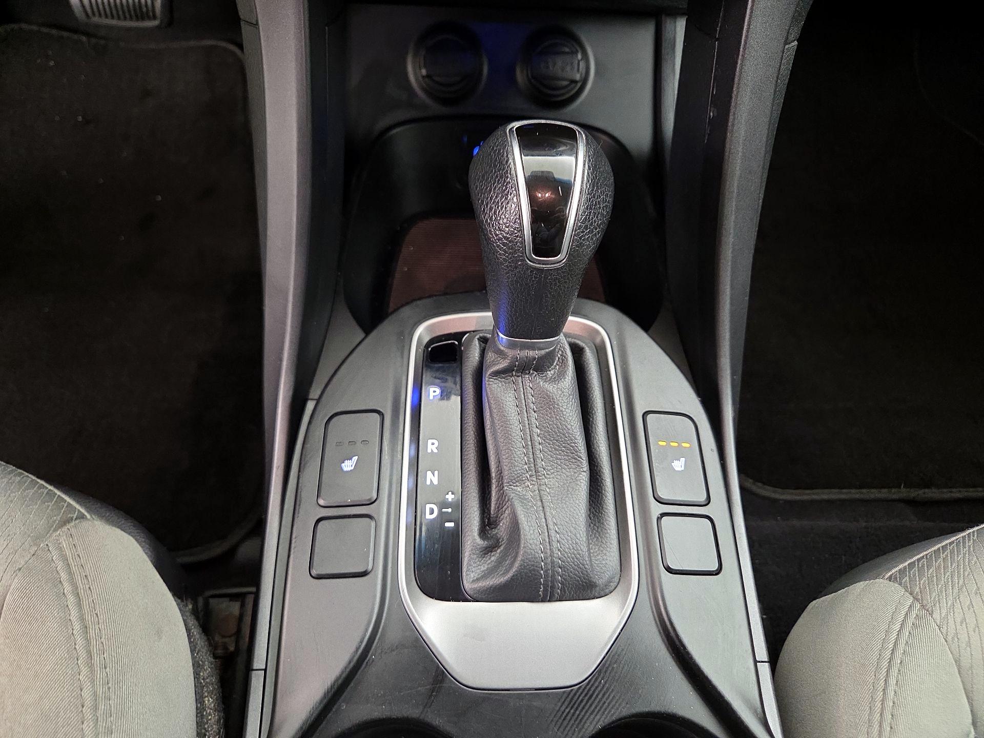 Thumbnail: 2018 Hyundai Santa Fe - 17