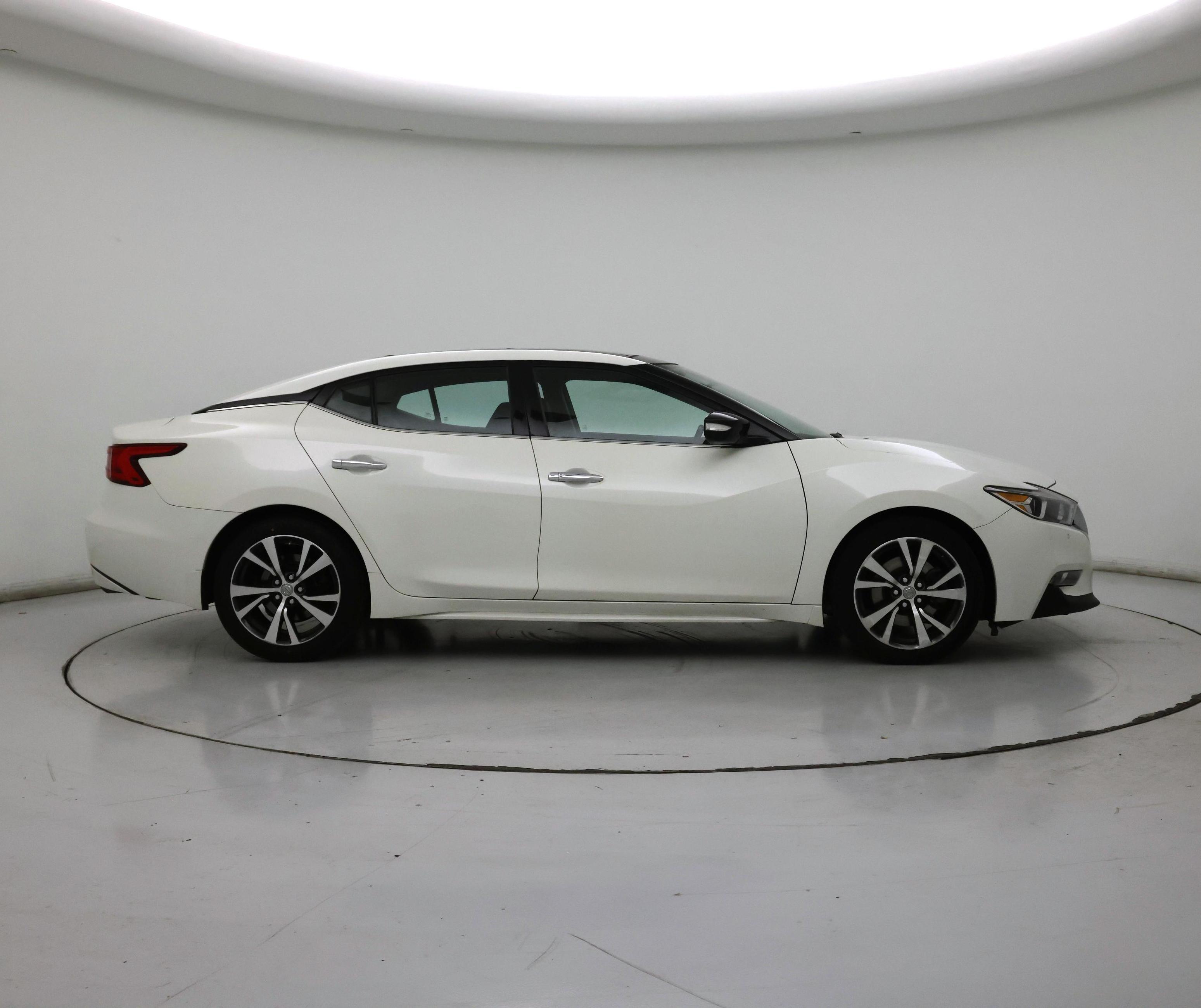 Thumbnail: 2017 Nissan Maxima - 7