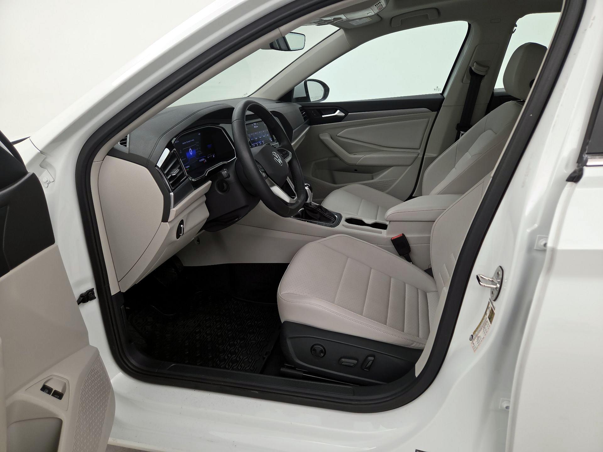 Thumbnail: 2024 Volkswagen Jetta - 11