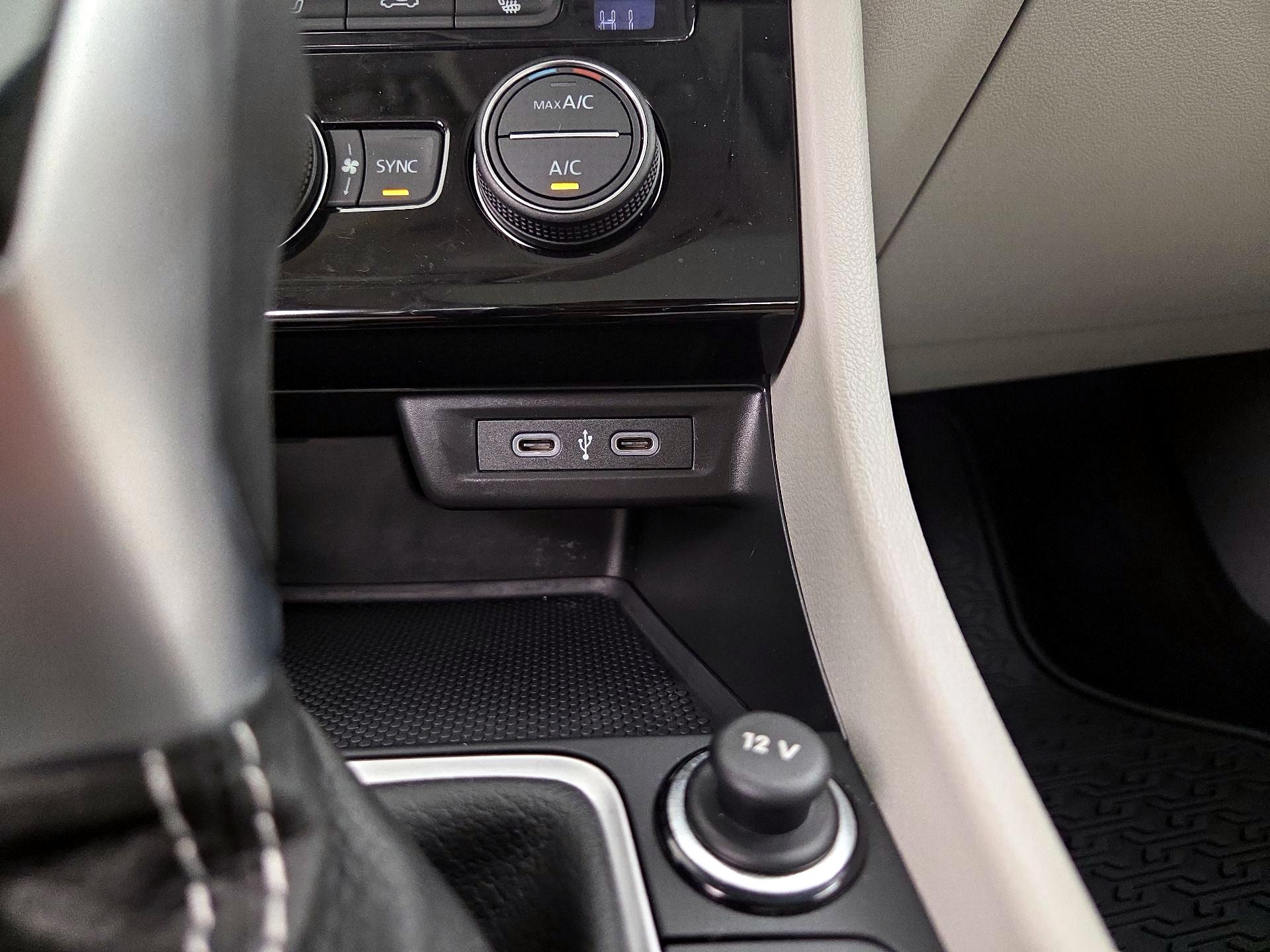 Thumbnail: 2024 Volkswagen Jetta - 18