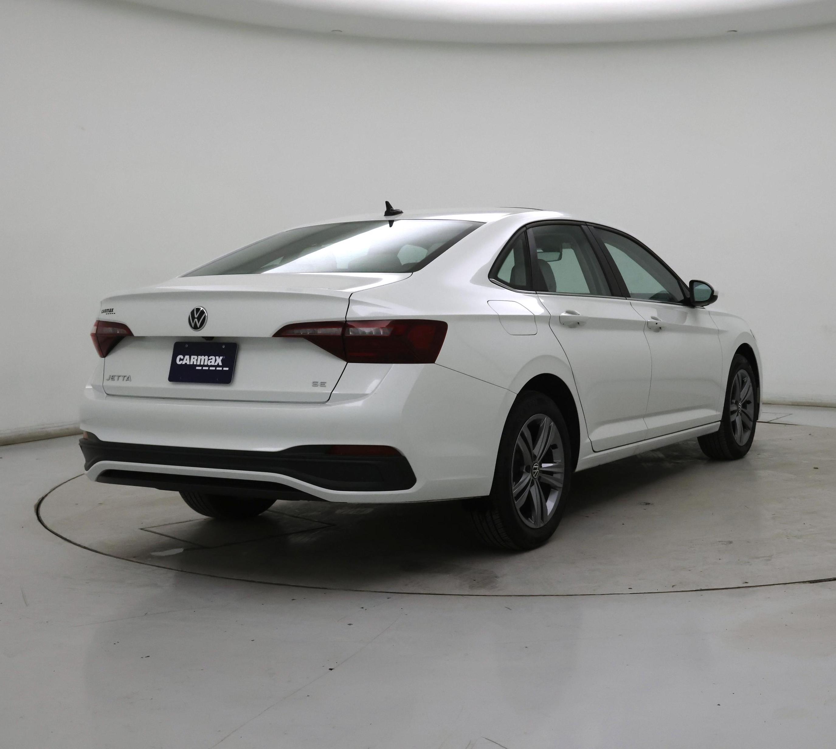 Thumbnail: 2024 Volkswagen Jetta - 8