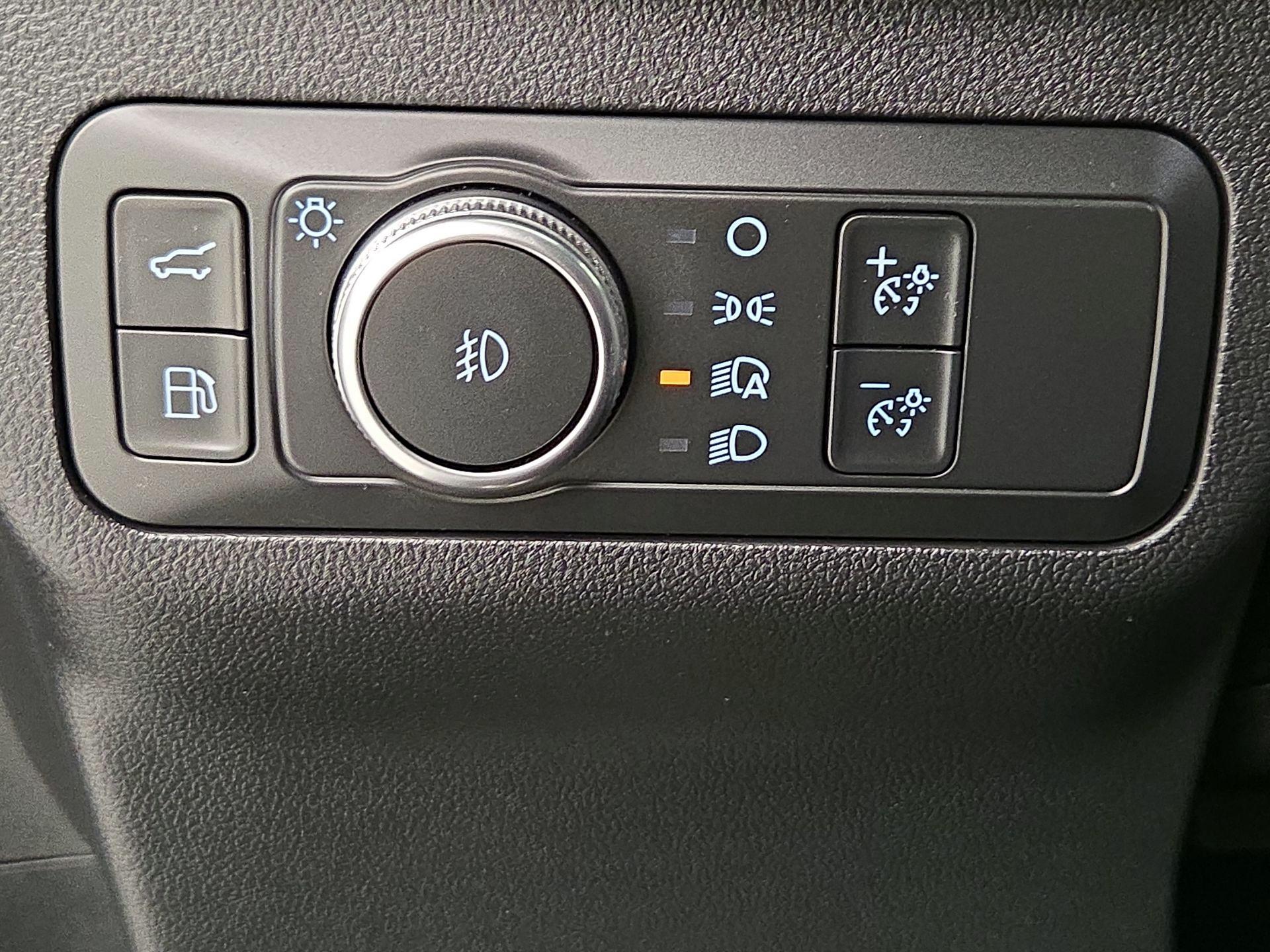 Thumbnail: 2022 Ford Escape - 13