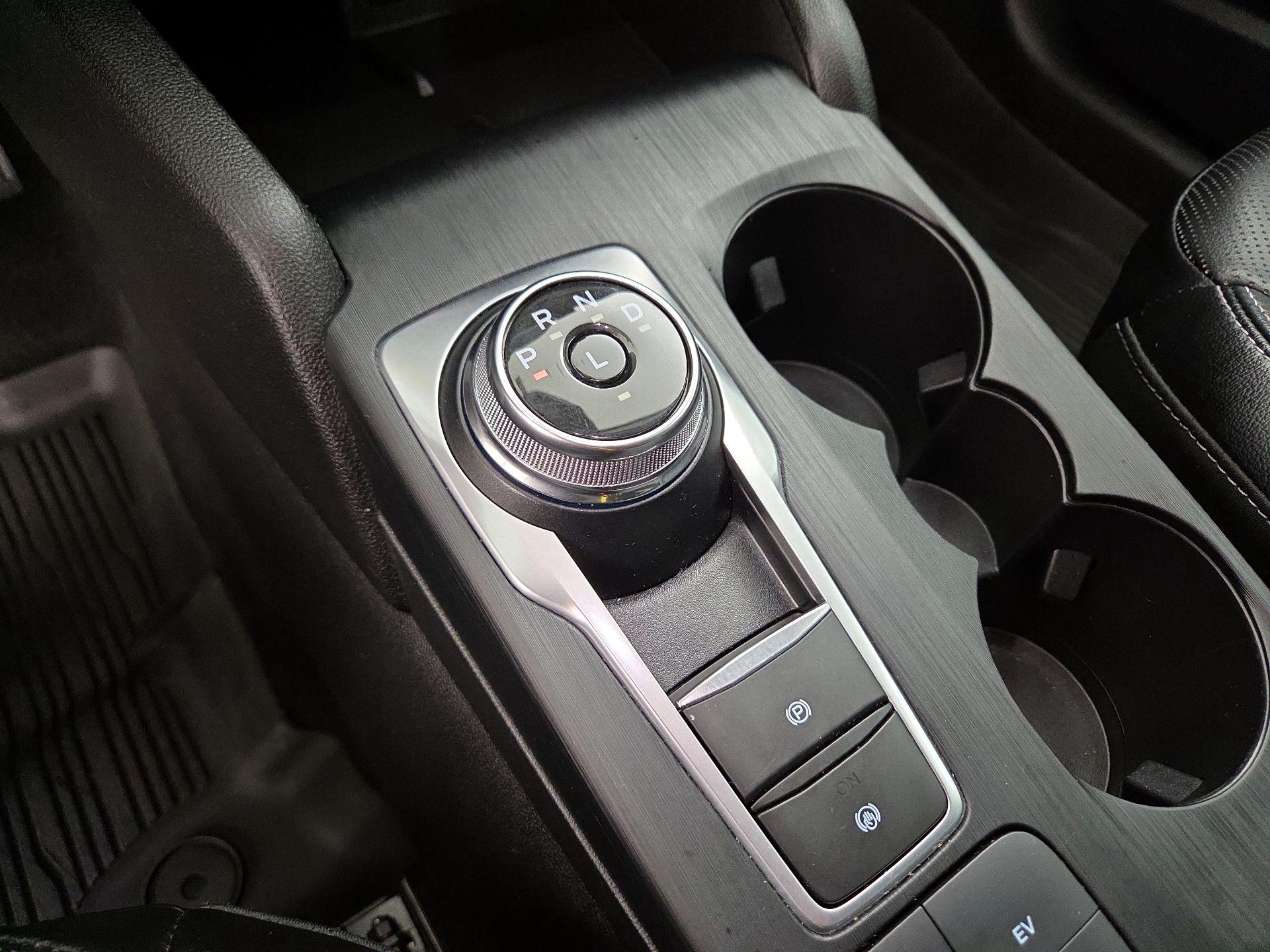 Thumbnail: 2022 Ford Escape - 18