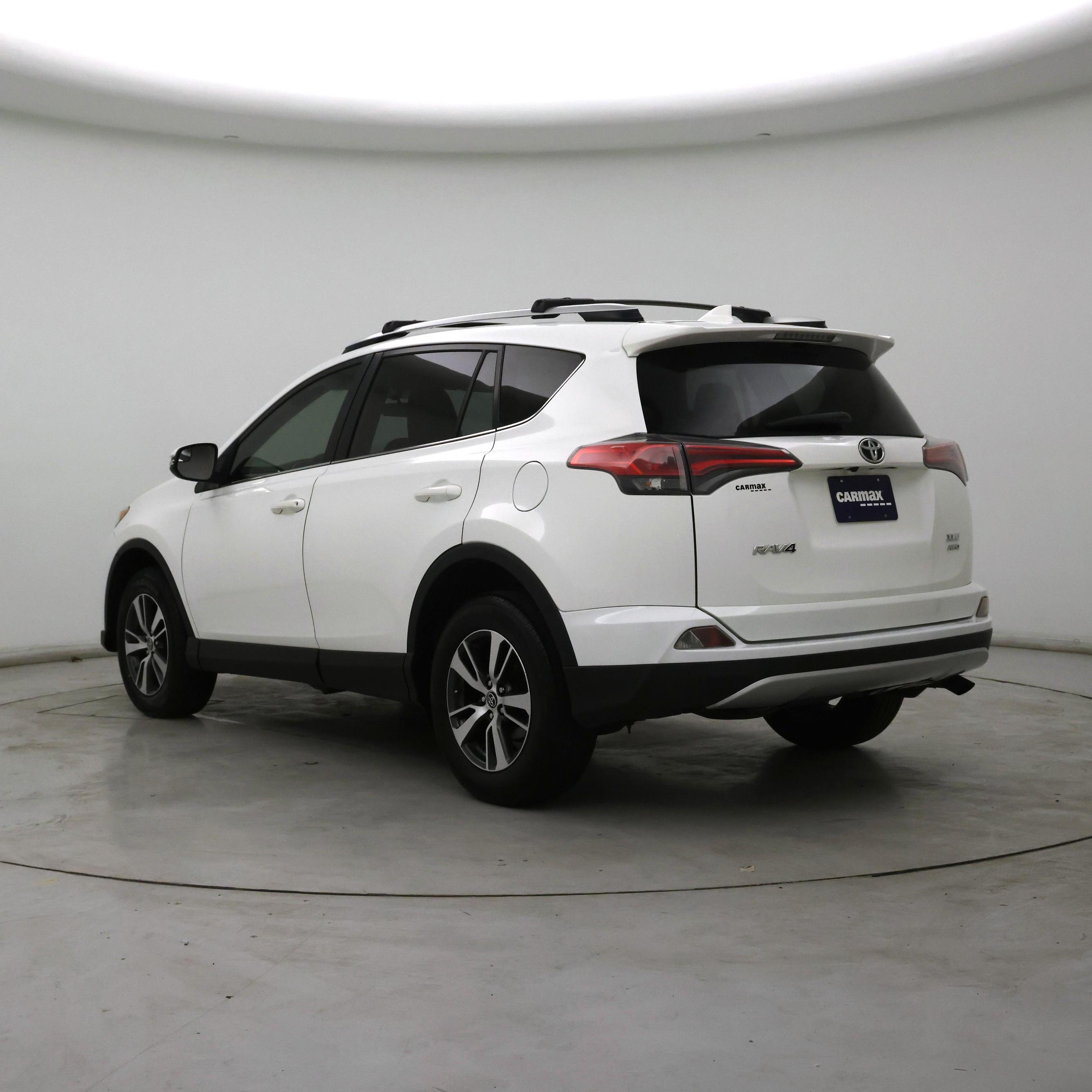 Thumbnail: 2016 Toyota RAV4 - 2
