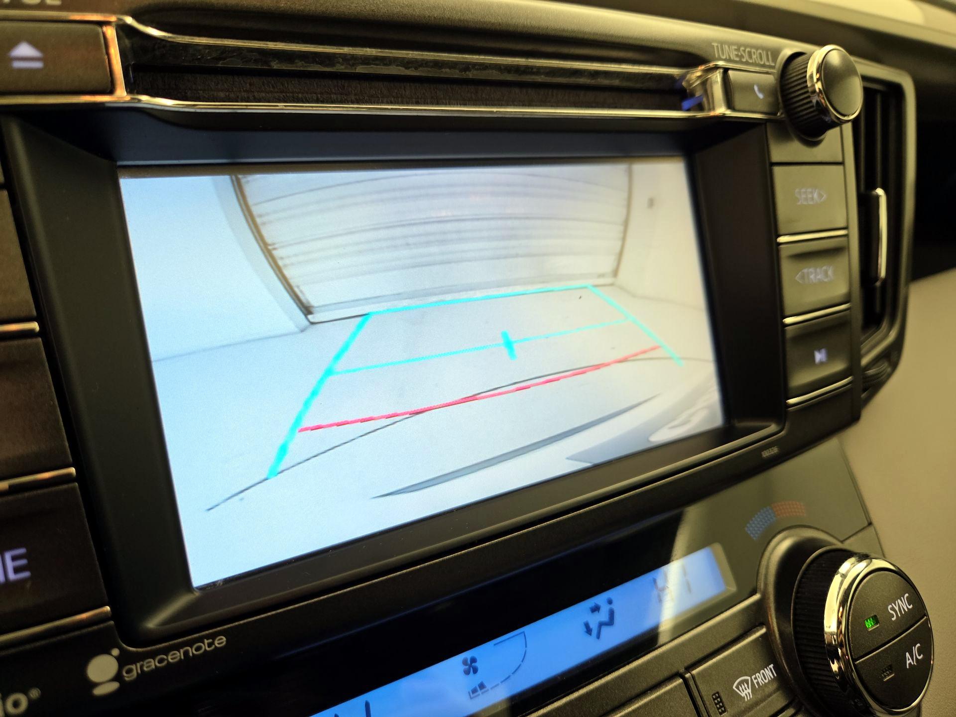 Thumbnail: 2015 Toyota RAV4 - 14