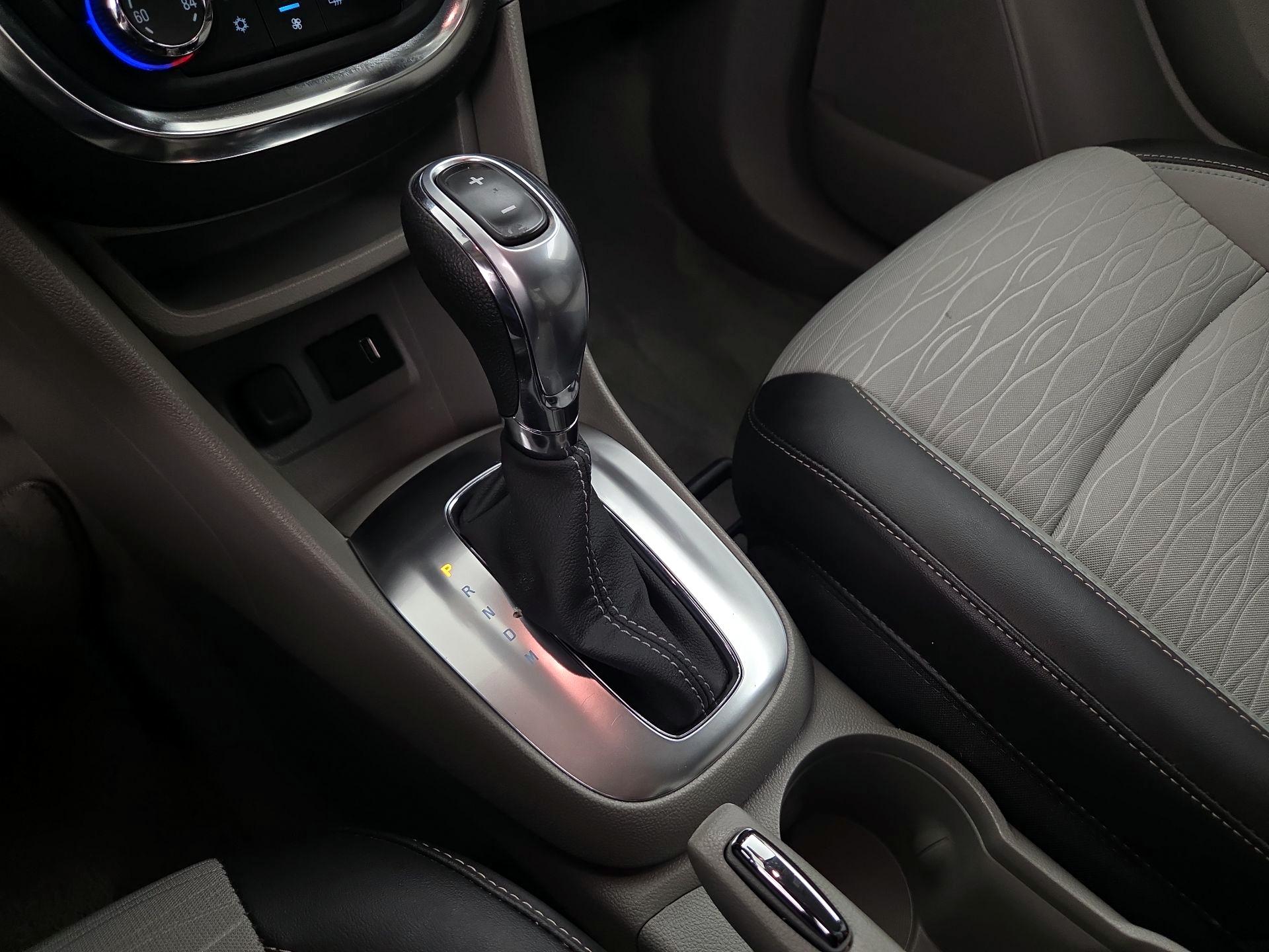 Thumbnail: 2015 Buick Encore - 17